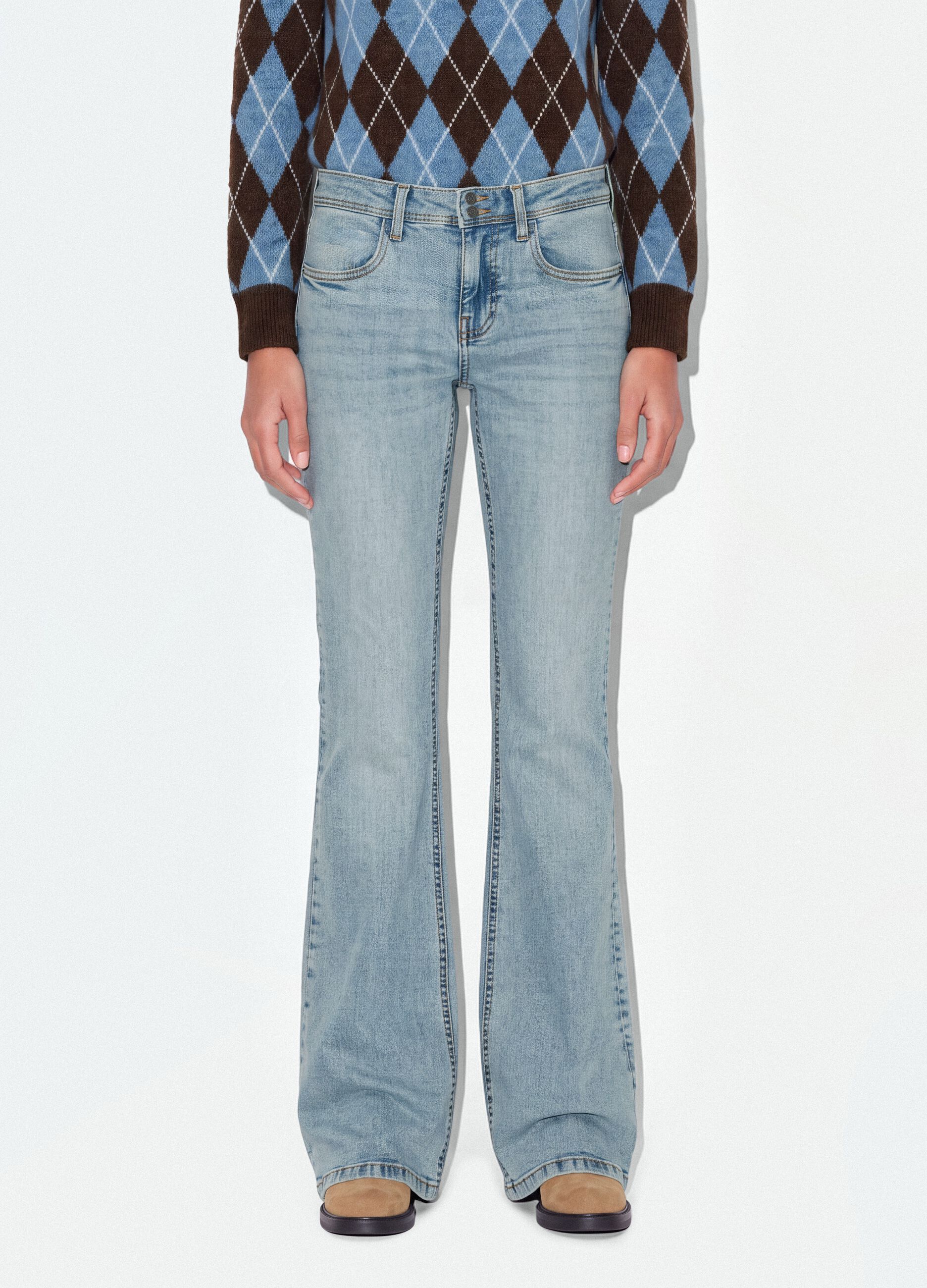 Jeans blu chiaro flare in cotone elasticizzato
