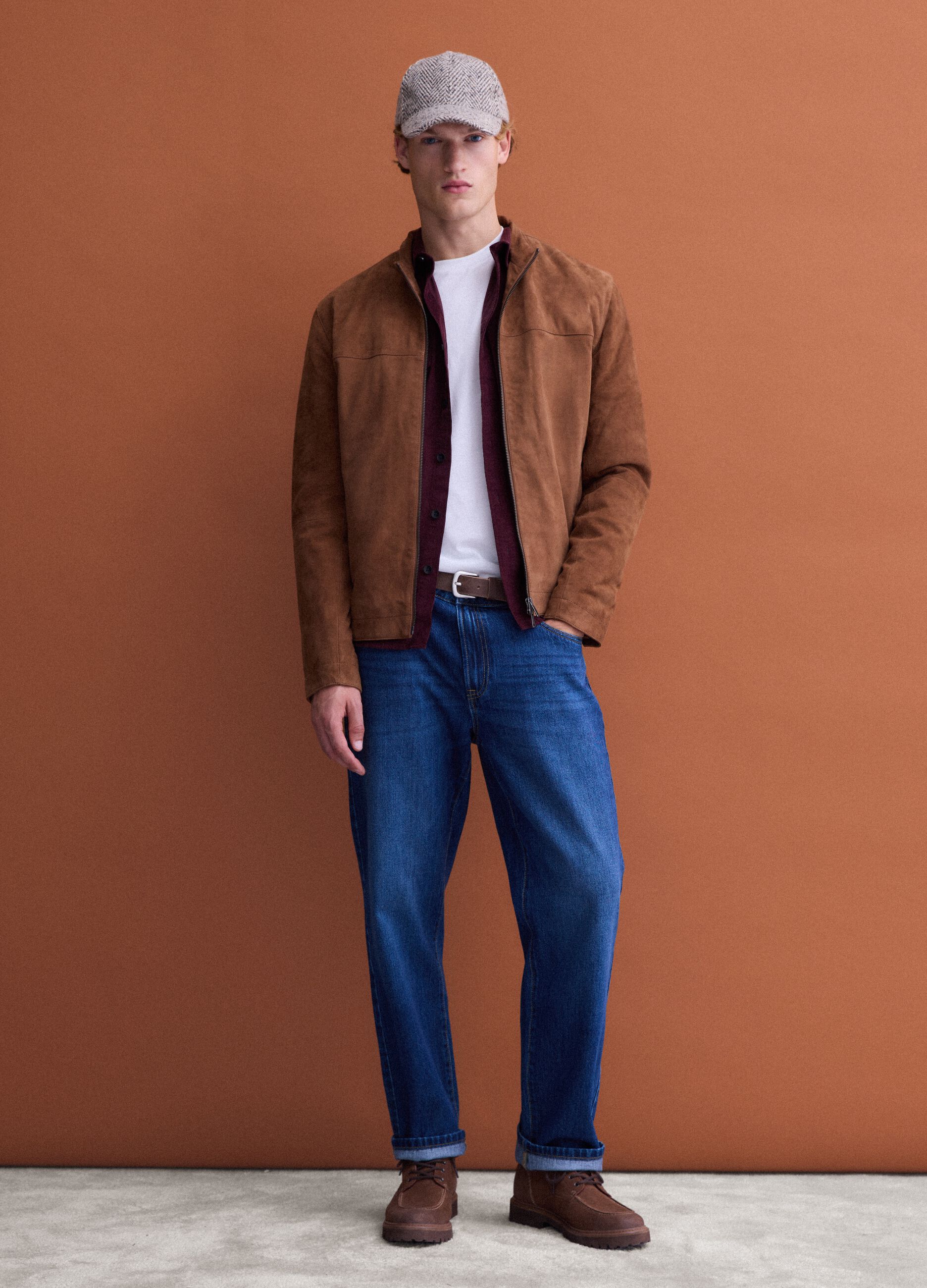 Brown genuine leather jacket with zip, regular fit