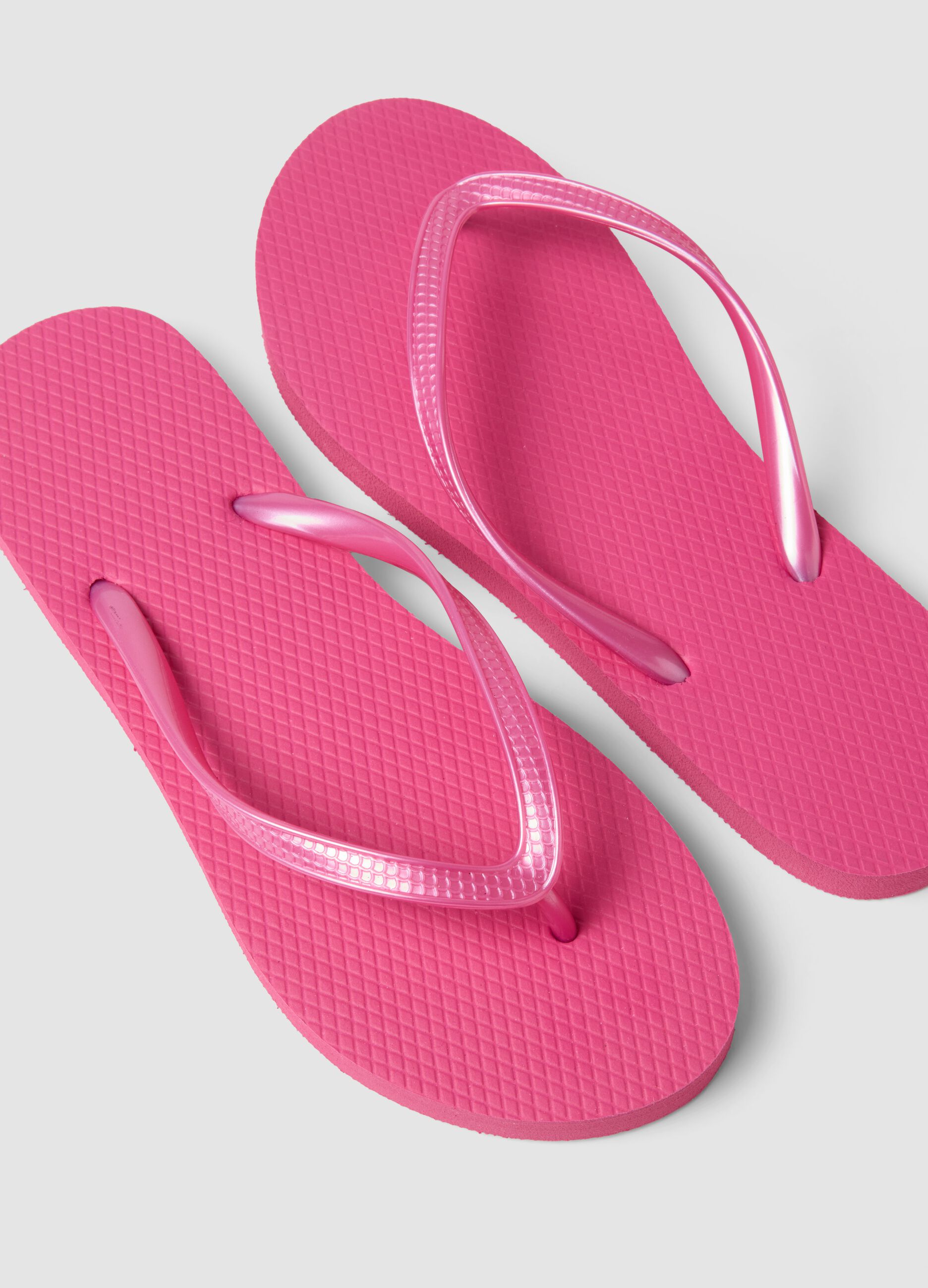 Classic pink flip-flops