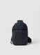 Borsa sportiva blu a tracolla con tasca frontale idrorepellente_0