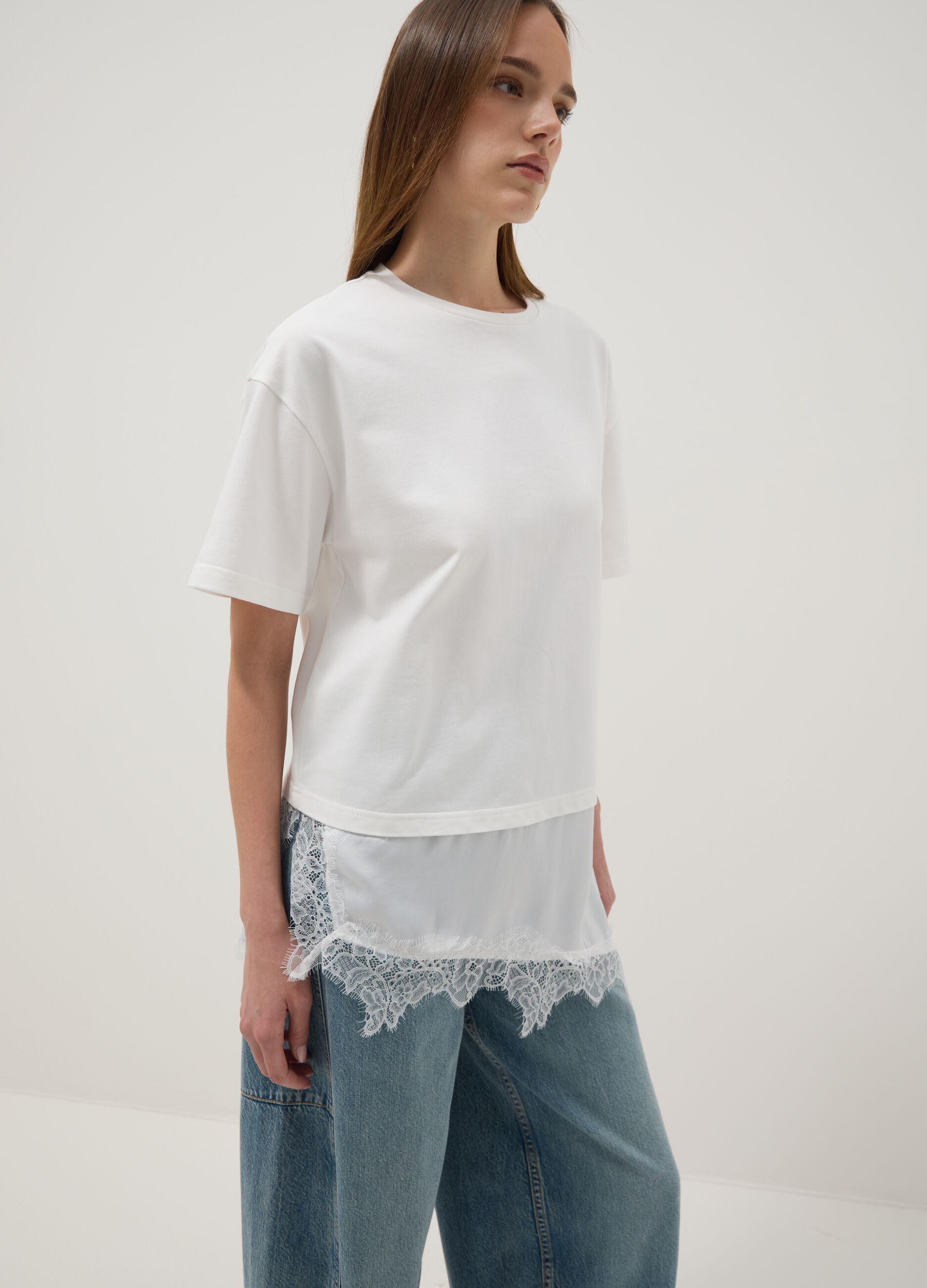 White pure cotton T-shirt with lace insert, relaxed fit