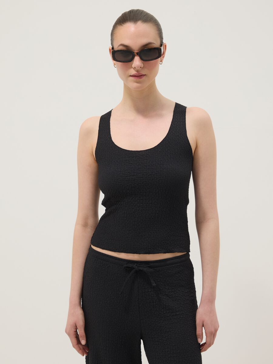 Black stretch tank top with crinkled texture_1