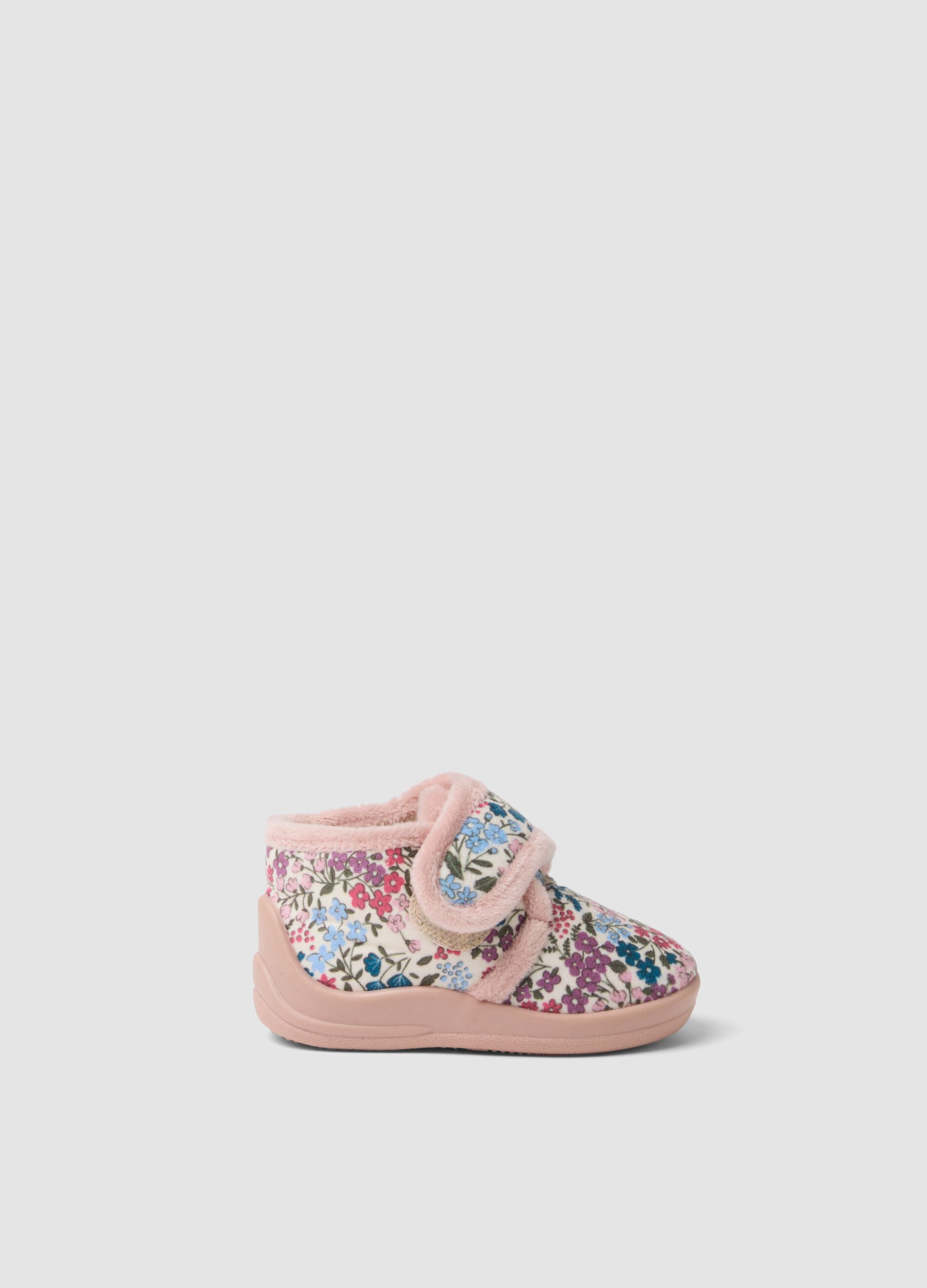 Pantofole rosa a stivaletto con fantasia floreale