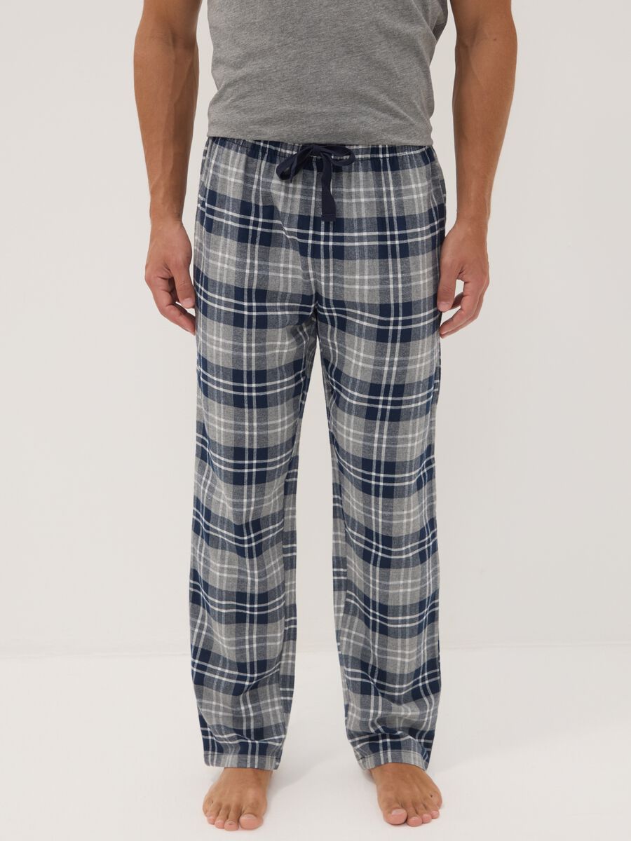 Blue and grey checked organic cotton flannel pyjama trousers_1