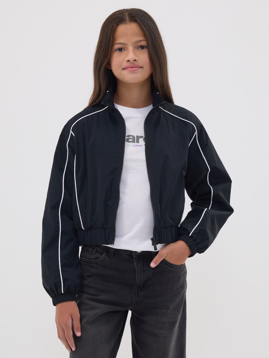 Black zip-up jacket with contrasting piping and high neck for girls_0