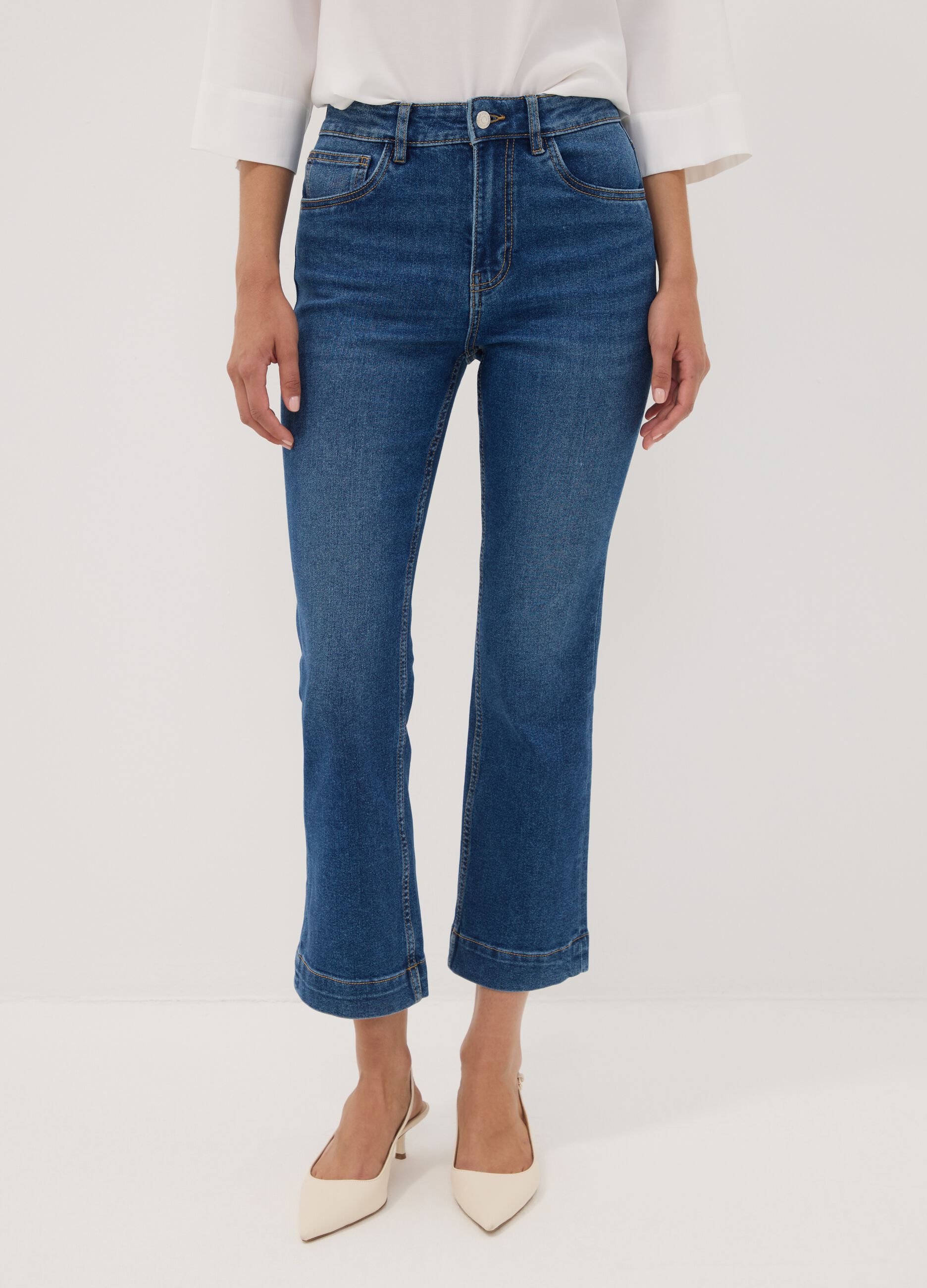 Blue cropped slim-fit denim jeans in stretch cotton and viscose