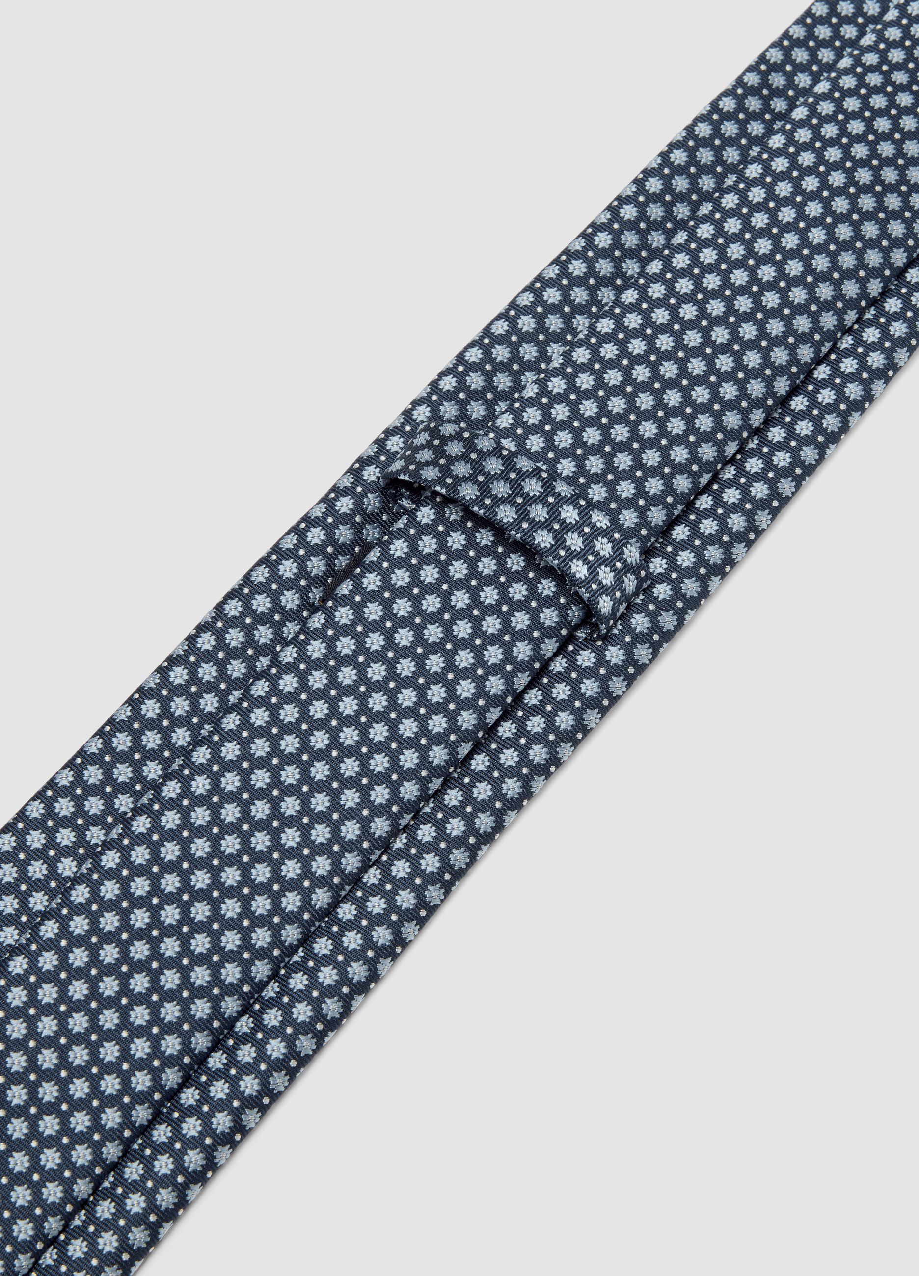 Blue tie with micro-pattern, 7.5 cm blade