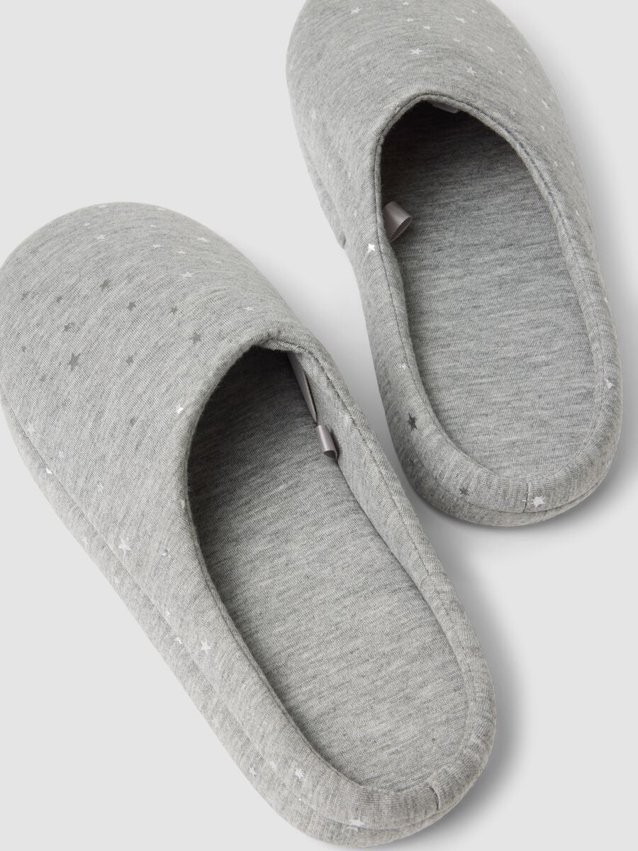 Grey slippers with star print_2