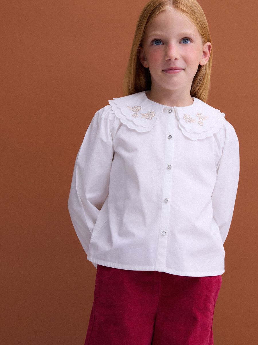 White pure cotton poplin shirt with embroidered wide collar, regular fit_0