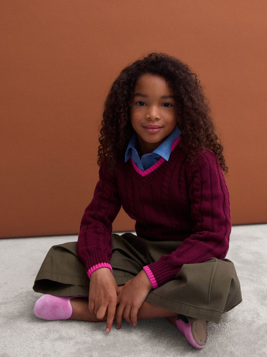 Red pure cotton cable-knit V-neck jumper for girls_1