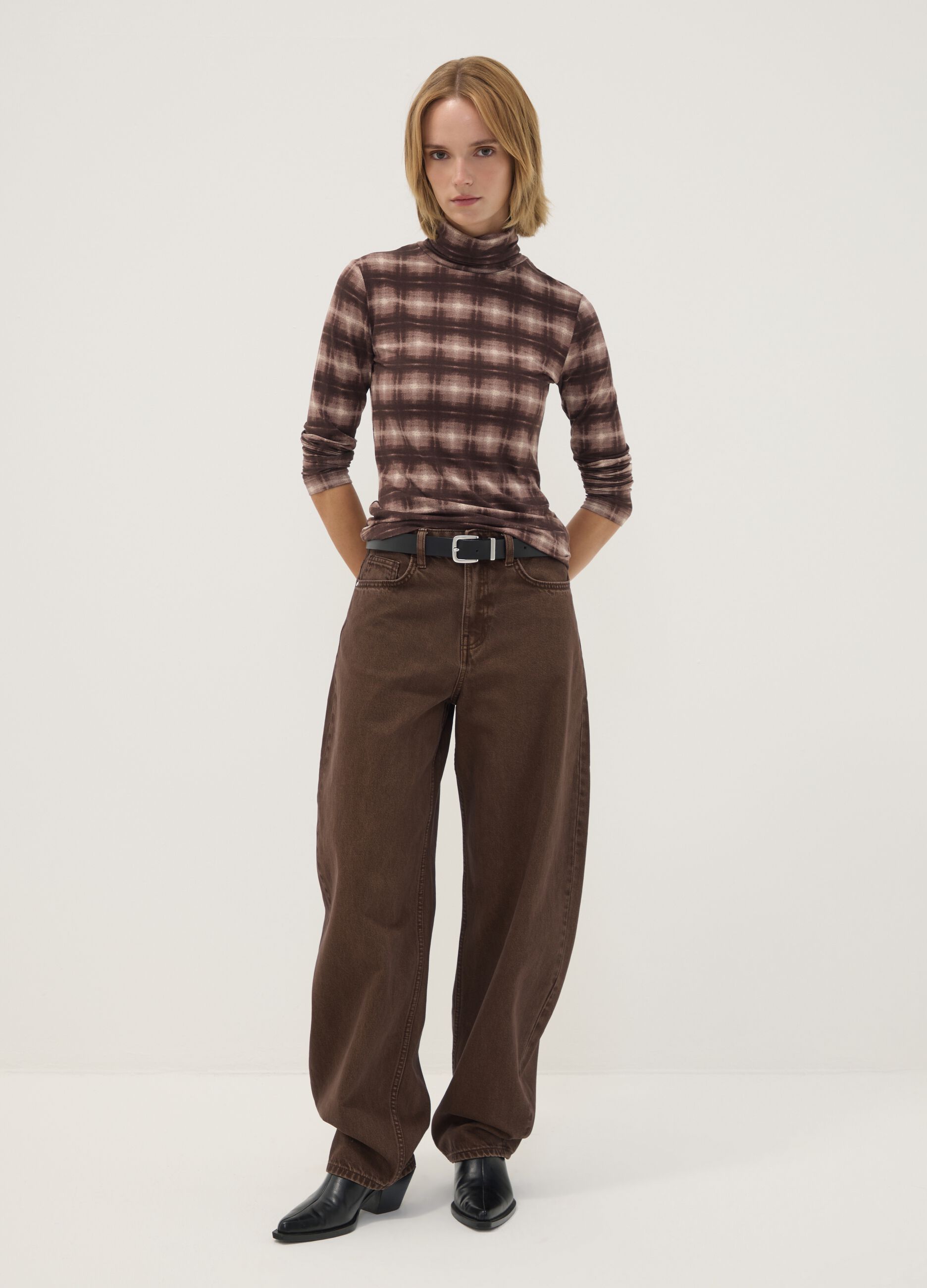 Brown stretch viscose crew-neck checked T-shirt
