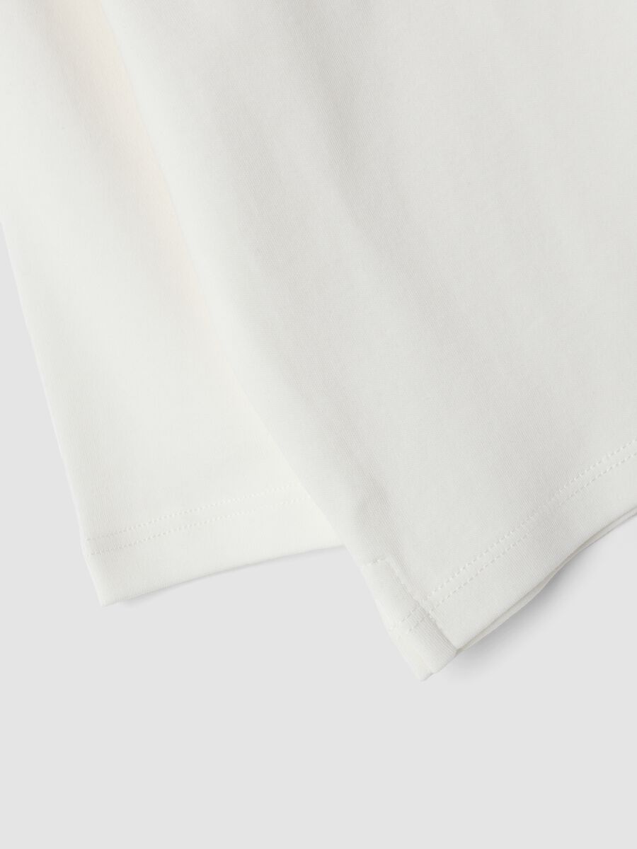 White long-sleeved polo shirt in pure organic cotton for baby boy_3
