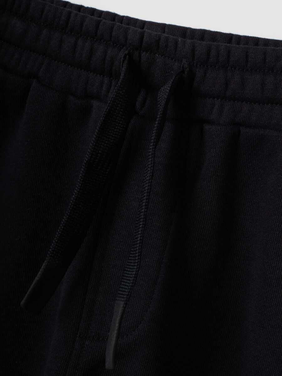 Black cotton-blend jogger trousers with MARVEL Spider-Man graphics for boys_3