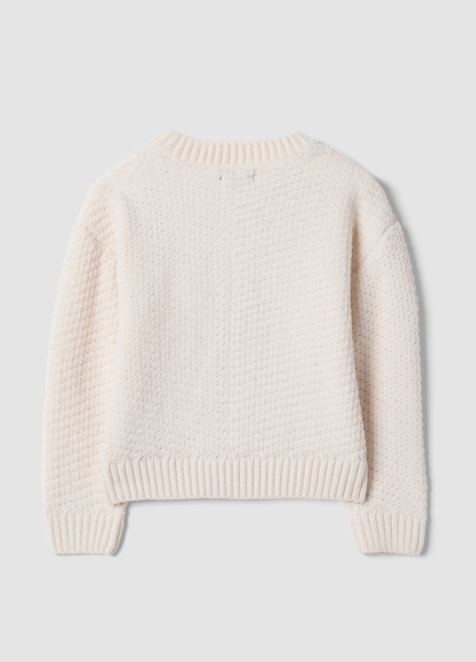 White long-sleeved crew-neck knit top