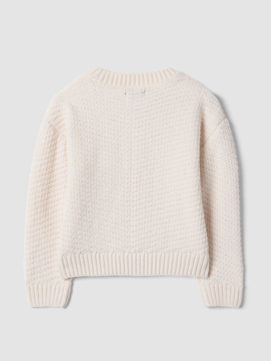 White long-sleeved crew-neck knit top_1