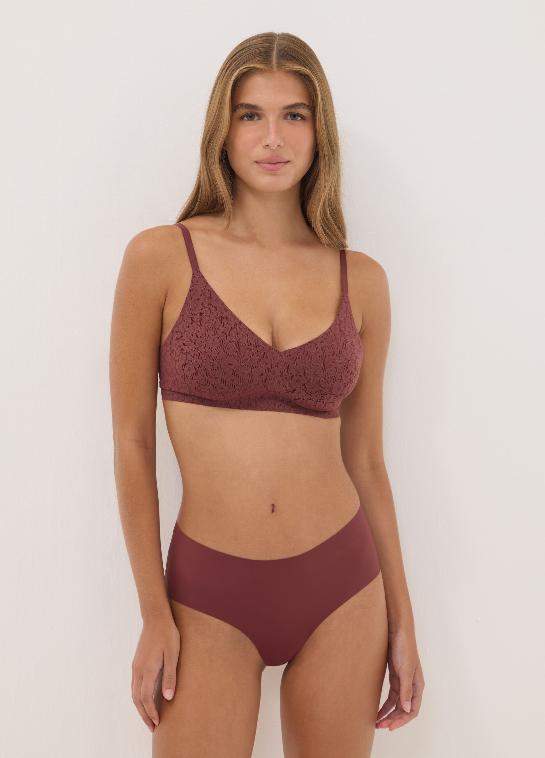 Red lace stretch-fabric bralette bra