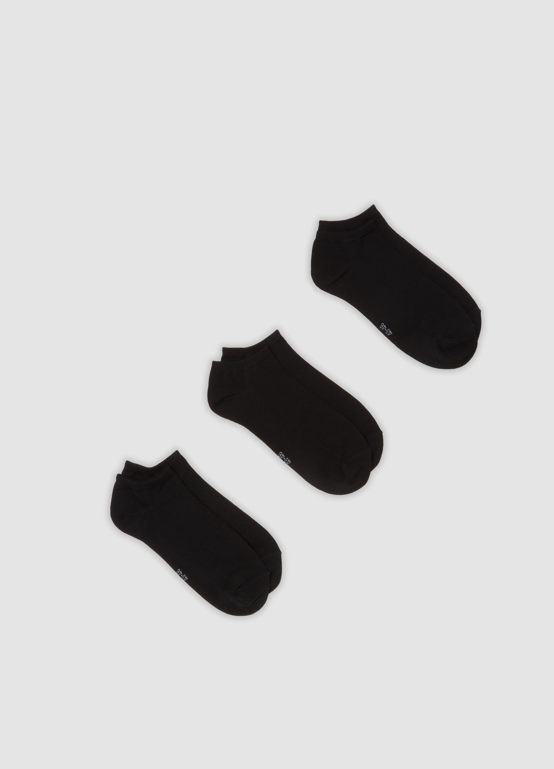3-pack of black ankle sports socks in stretch fabric