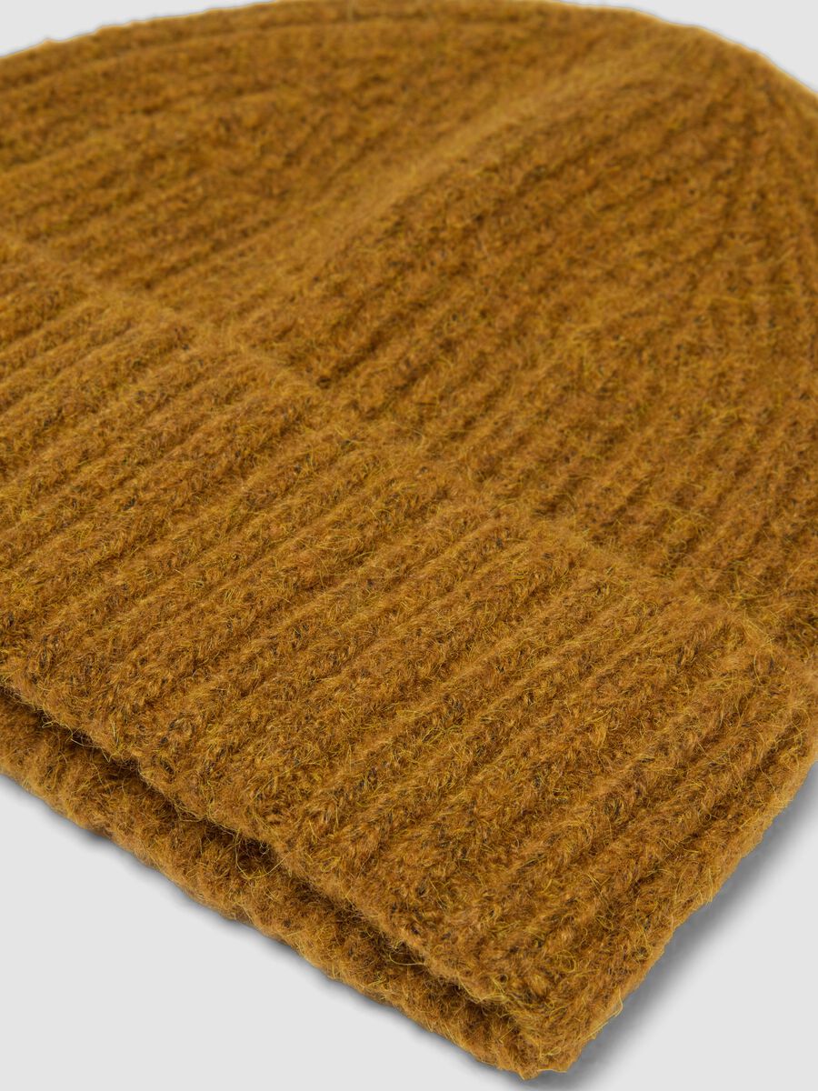 Brown ribbed beanie in stretch wool_1
