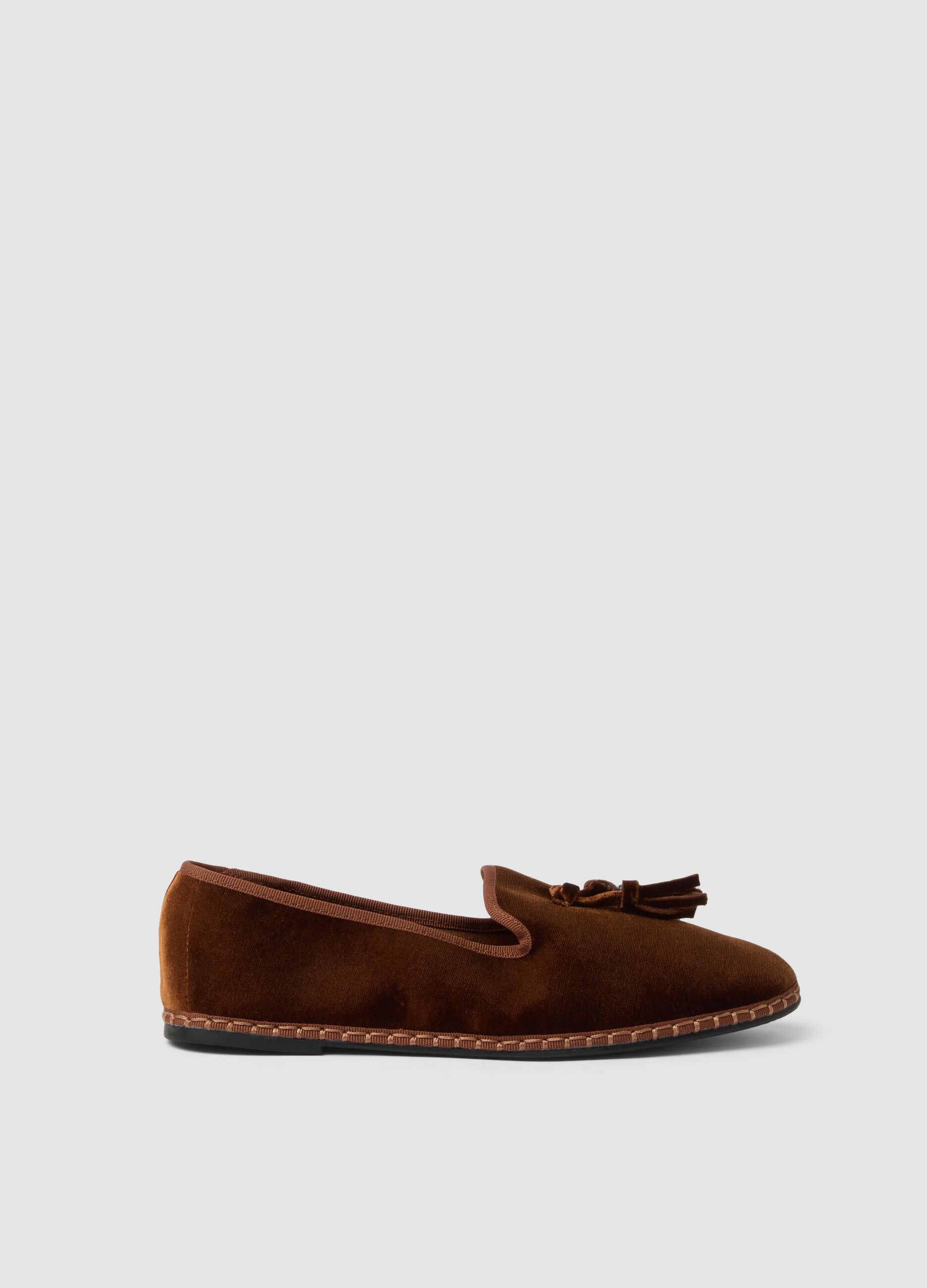 Classic brown furlane with tassels