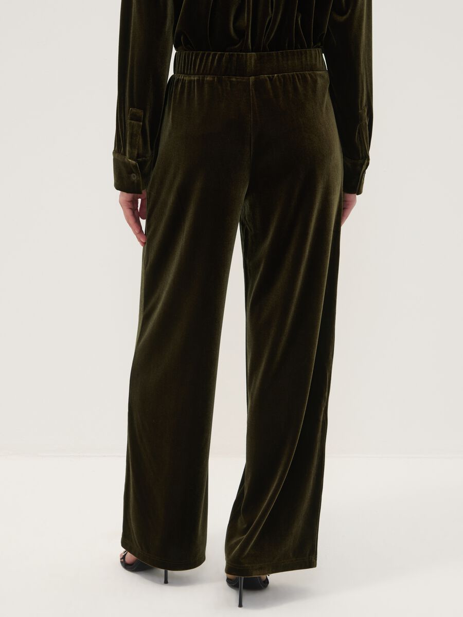 Green wide-leg trousers in stretch velour fabric_3