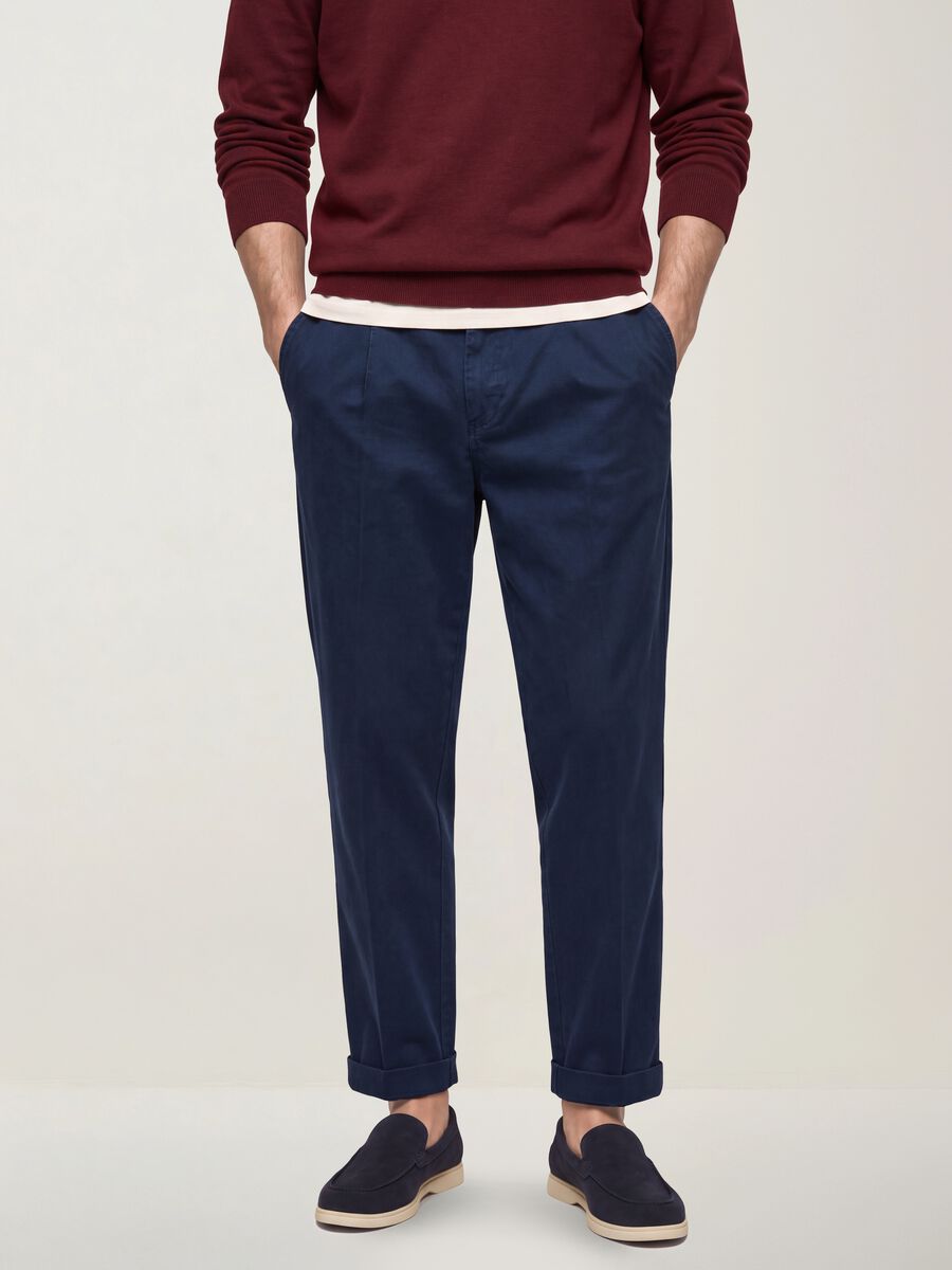Pantaloni chino blu in puro cotone carrot fit_3