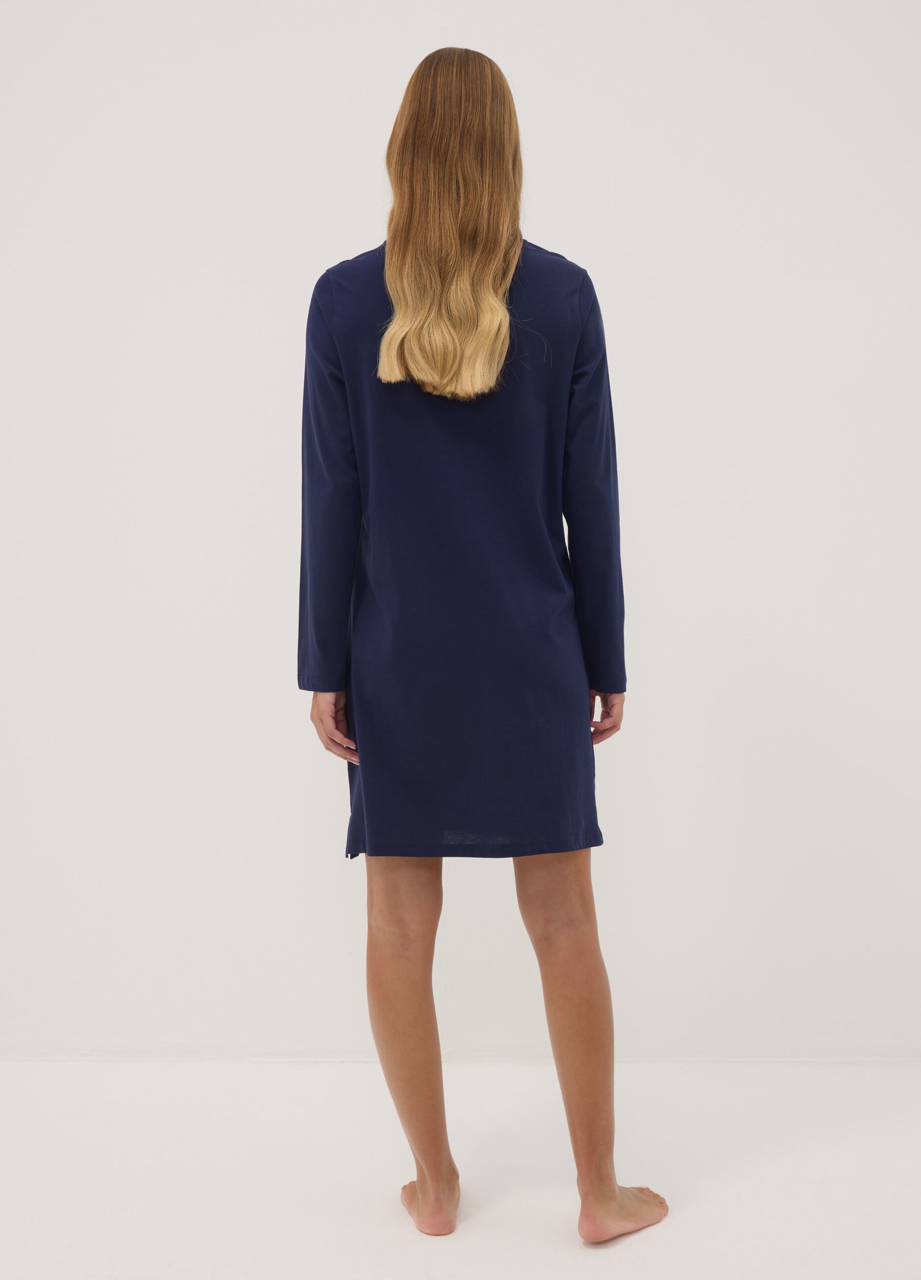 Blue crew-neck nightdress in pure organic cotton