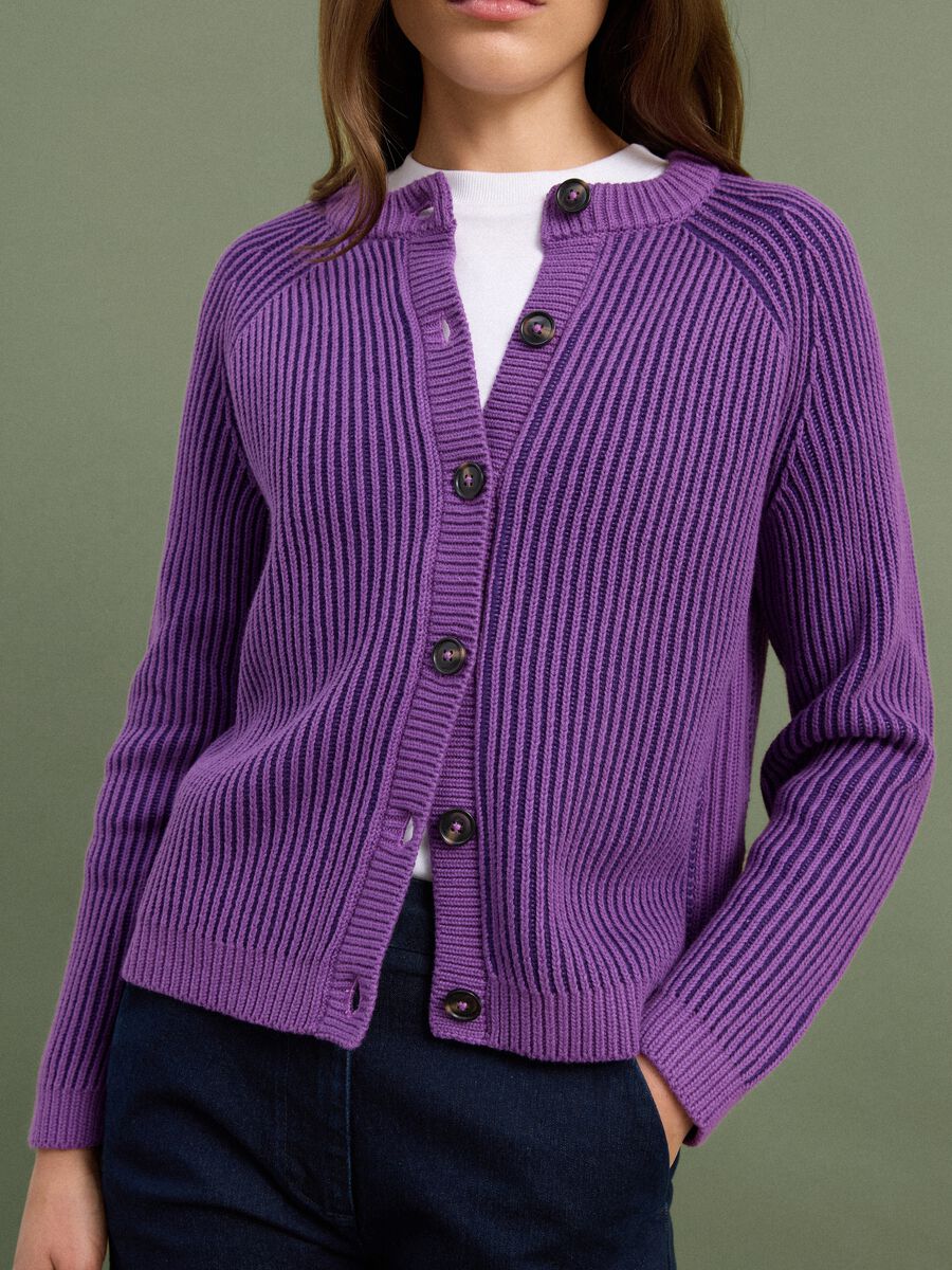 Cardigan viola in puro cotone a coste con girocollo_2