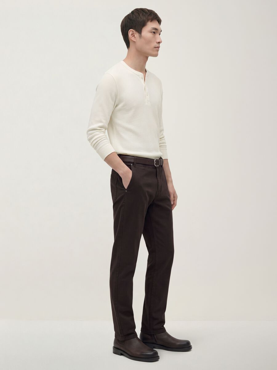Brown slim-fit stretch cotton trousers_4