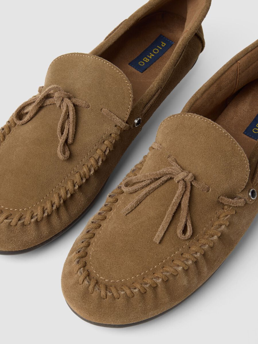 Brown genuine leather loafers with bow_1
