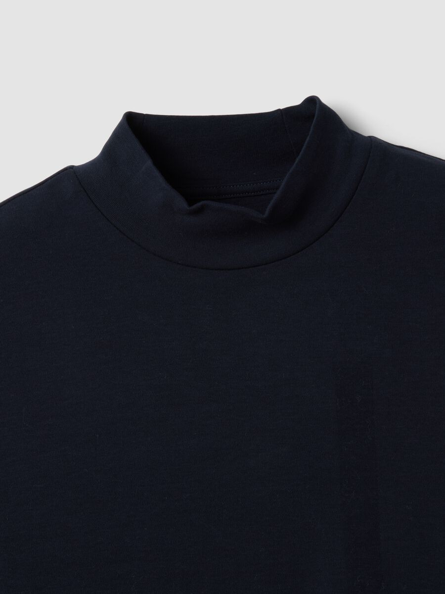 Blue pure cotton T-shirt with structured high neck_1