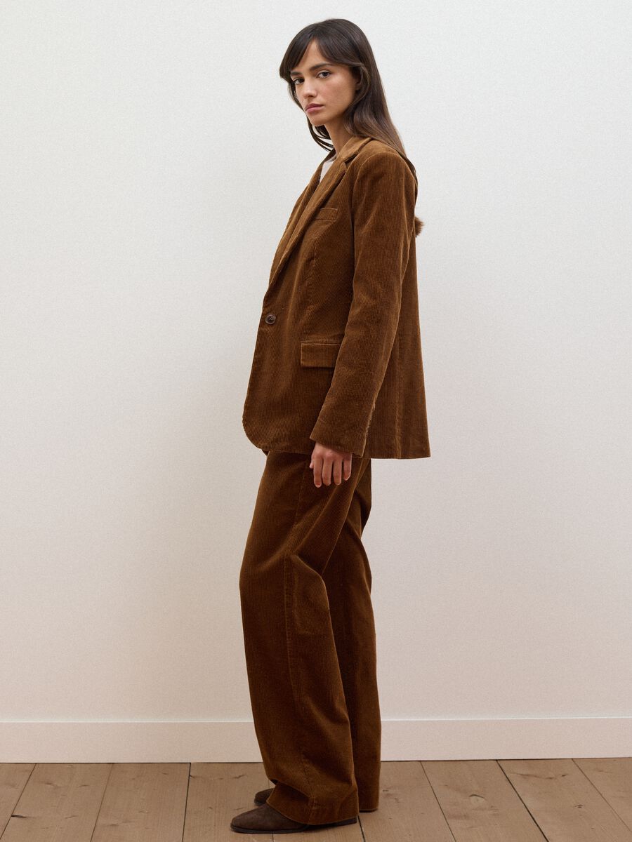 Brown stretch-cotton blazer with ribbed lining and classic lapels_1