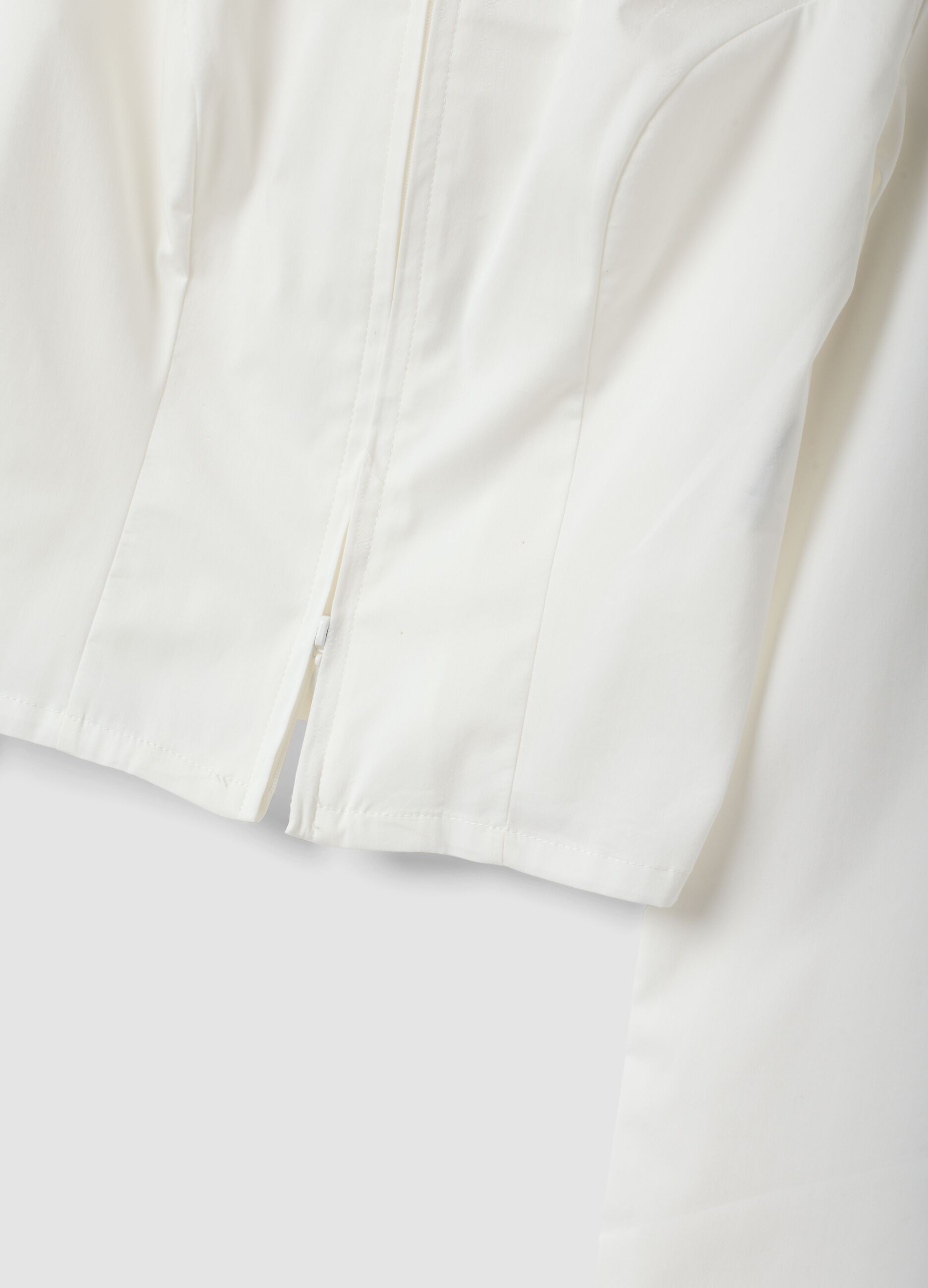 Fitted Full-Zip Shirt in White