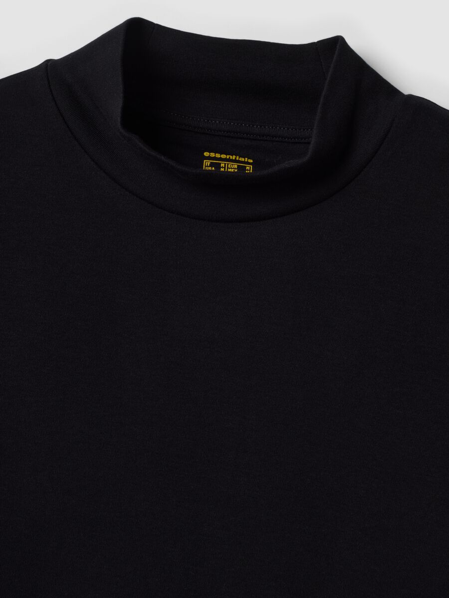 Black pure cotton T-shirt with structured high neck_1