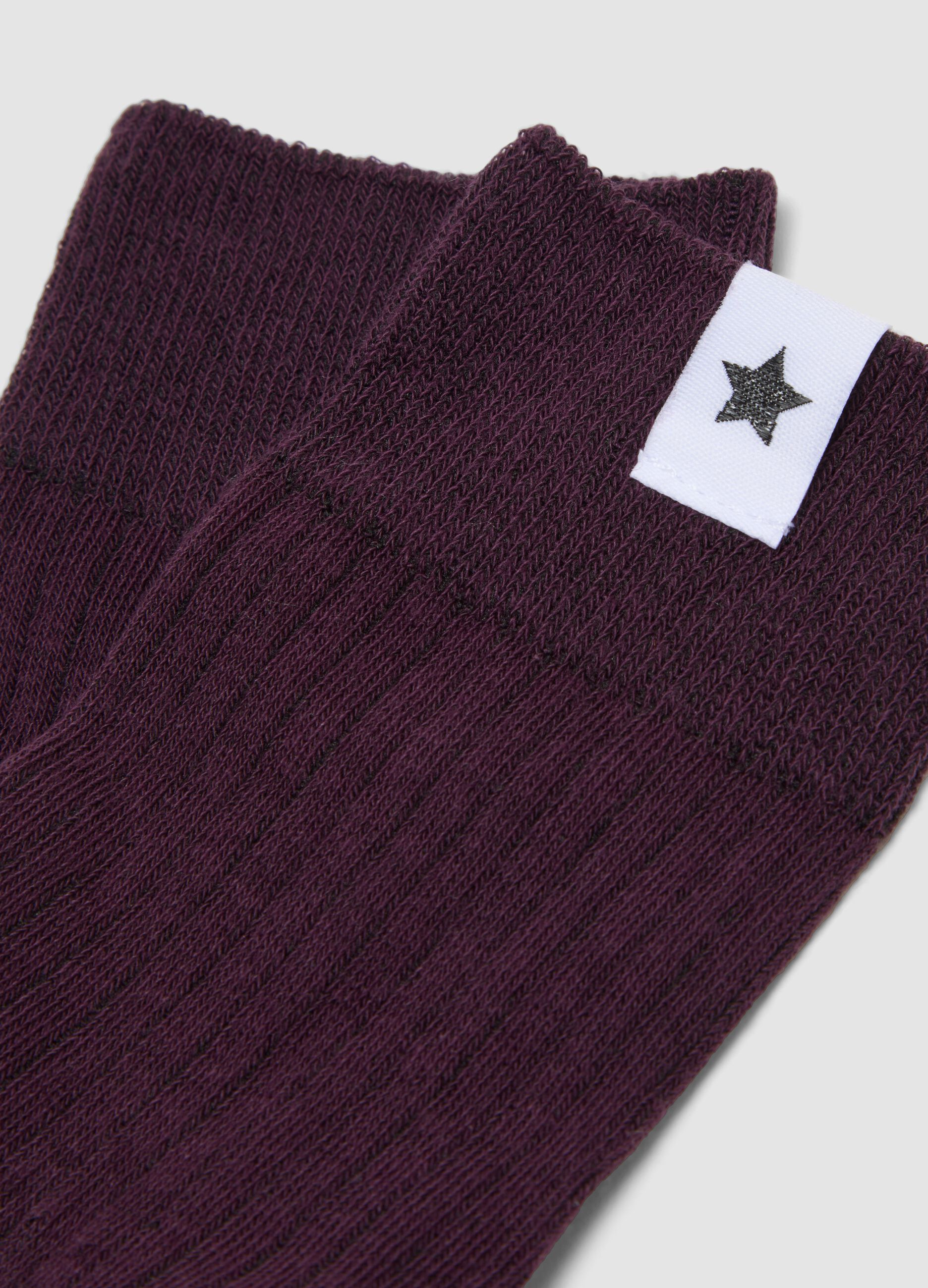 Purple ribbed stretch-cotton socks