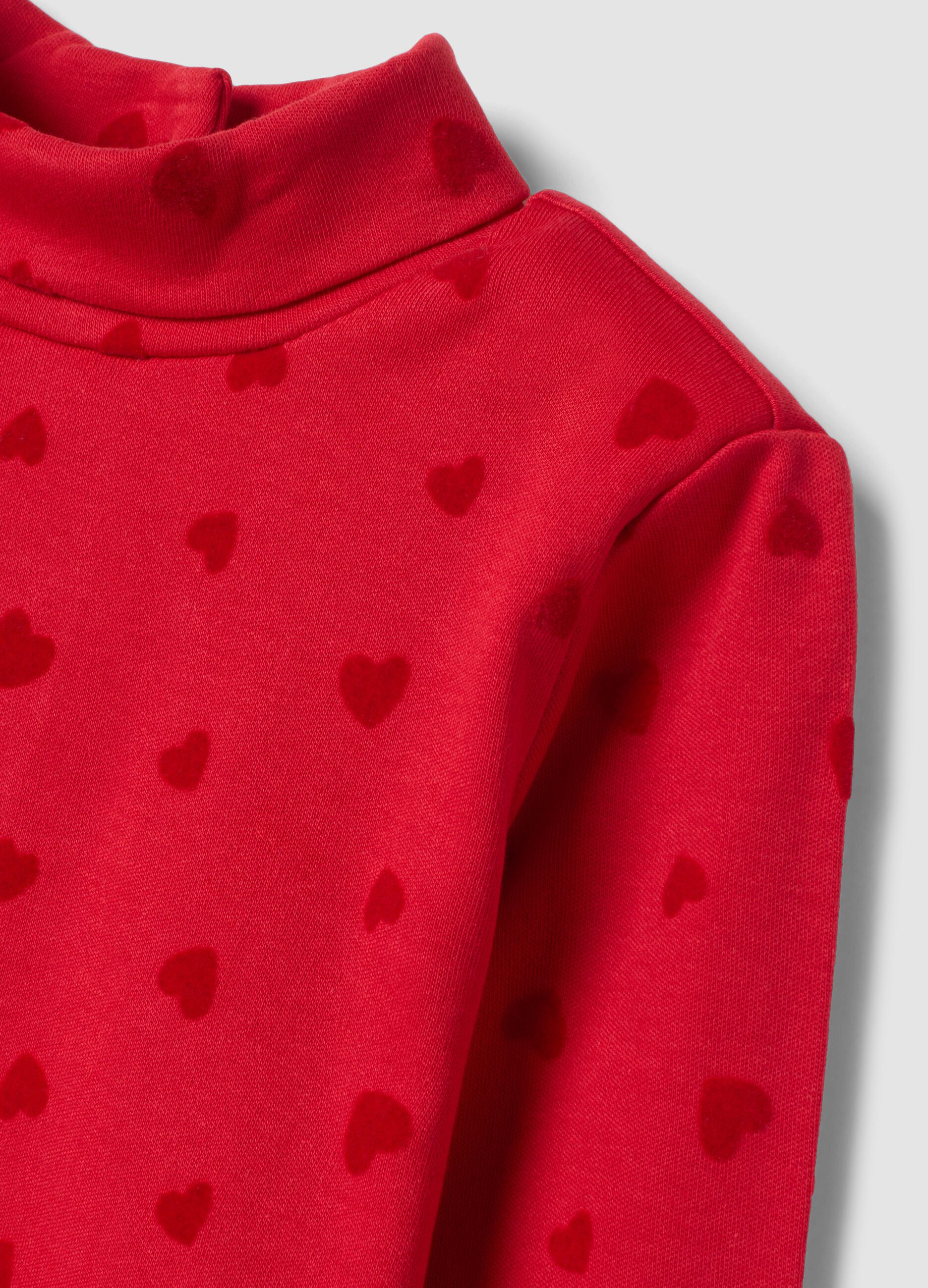 Red pure cotton roll-neck T-shirt with heart print