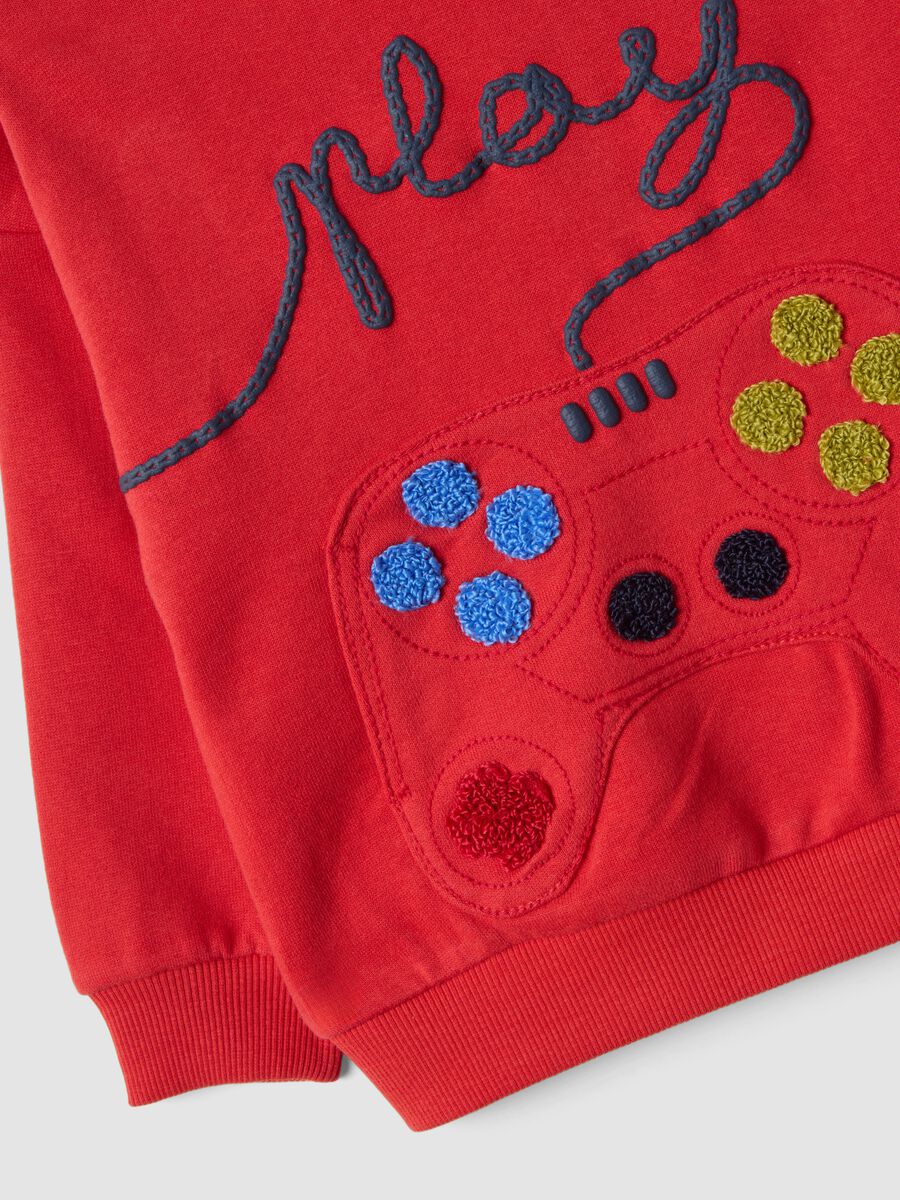 Red oversized jogging set in pure organic cotton with gaming print_2