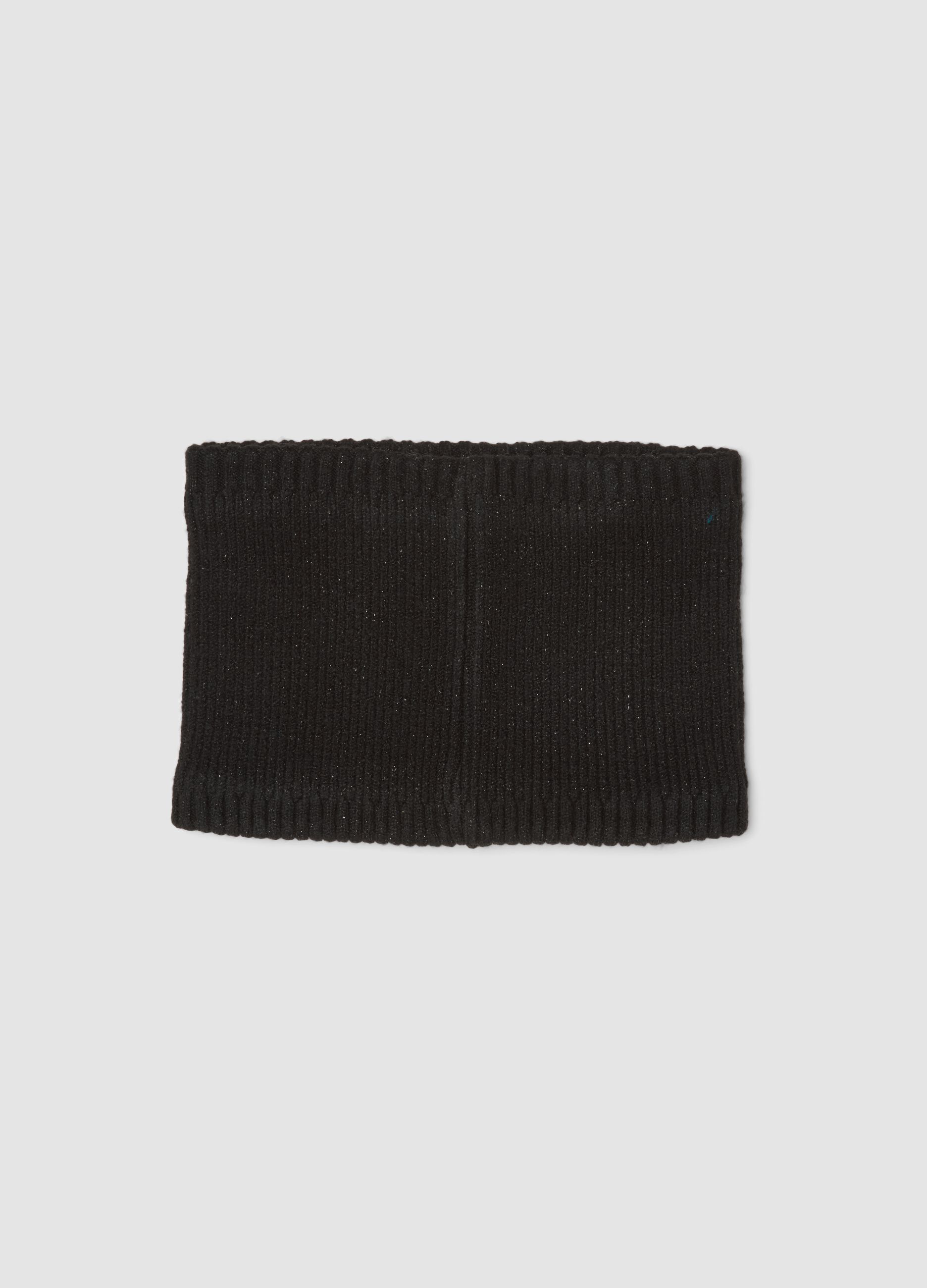 Black ribbed stretch scarf