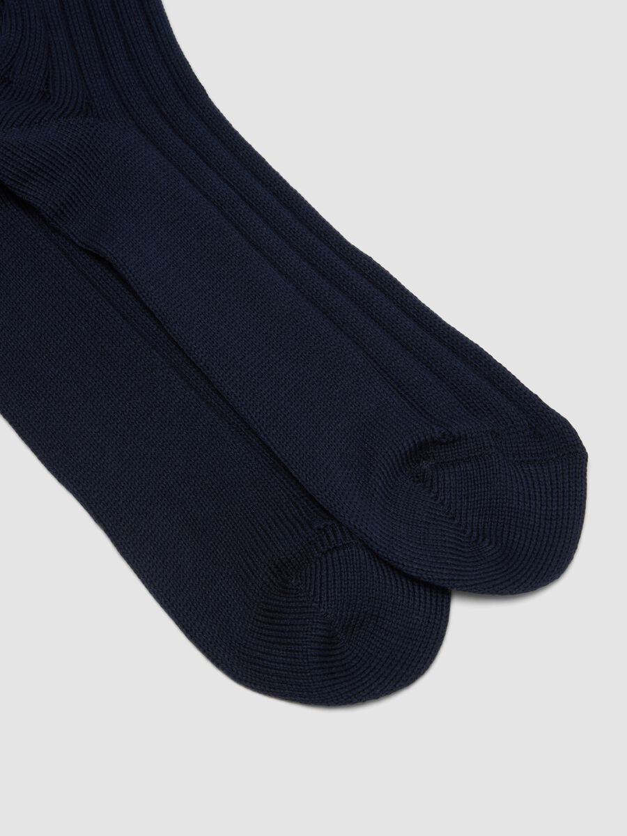 Blue long ribbed socks in pure cotton_1