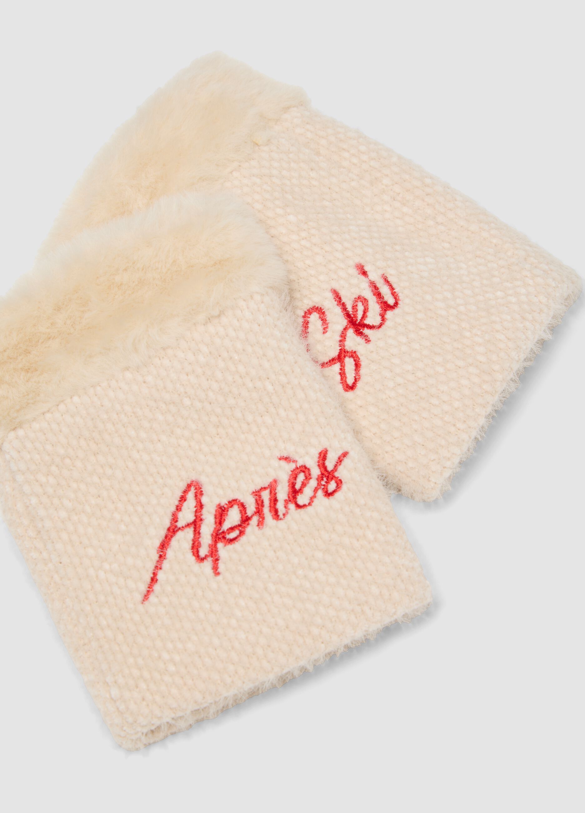 Sand knitted gloves with teddy-effect cuff and embroidery