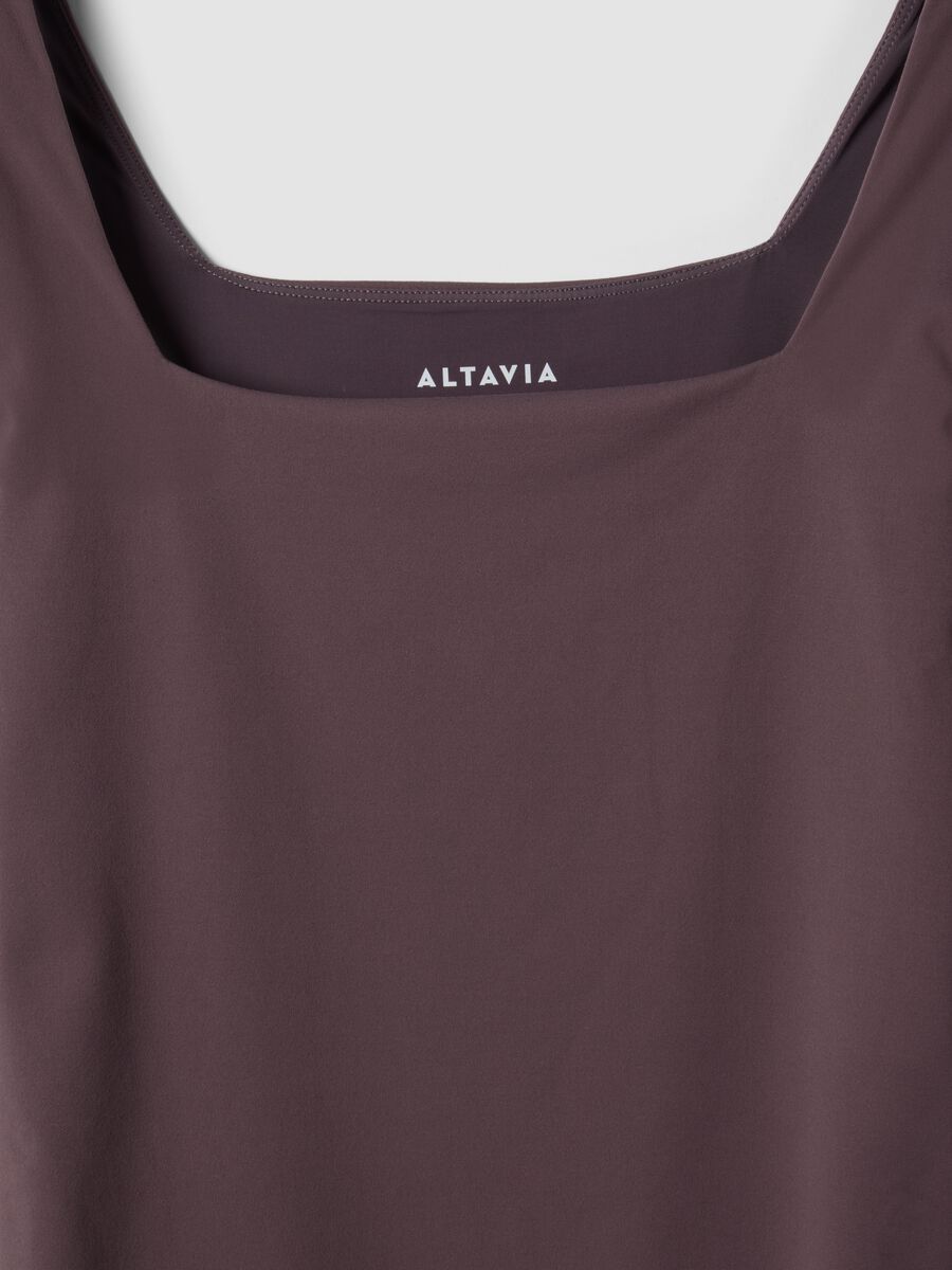 بودي ستريتش قابل للتنفس بلون موف مع فتحة رقبة واسعة ALTAVIA STUDIO_7
