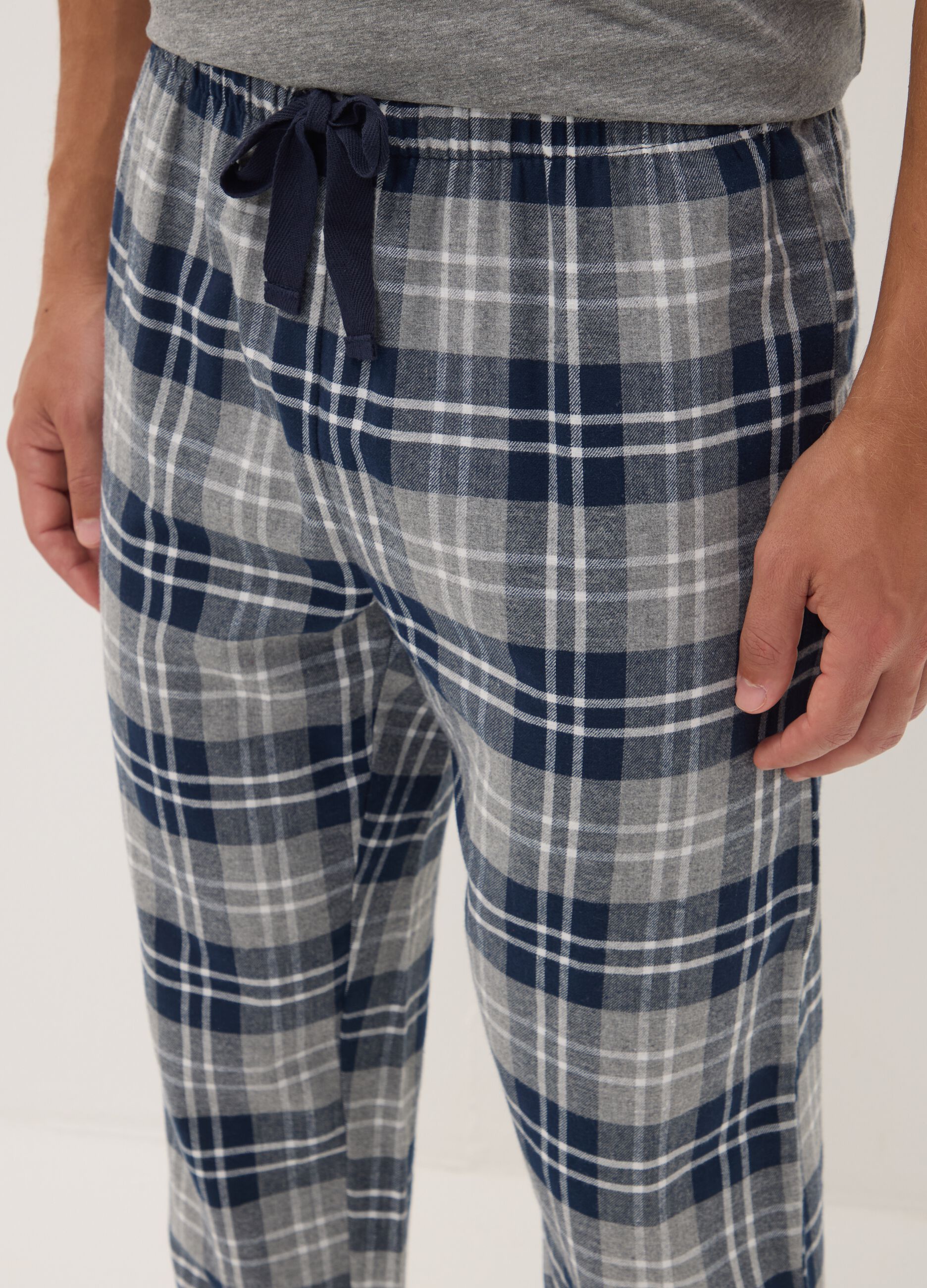Pantaloni pigiama blu e grigi in flanella di puro cotone organico a quadri