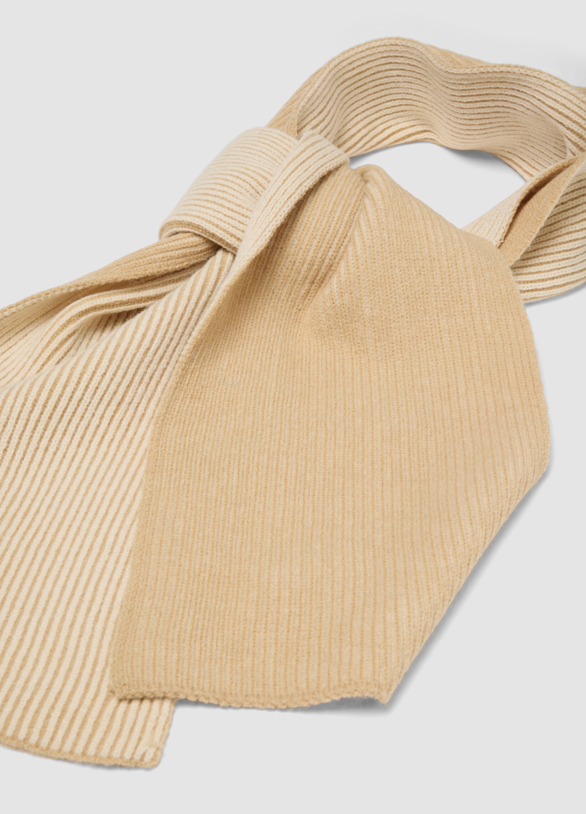 Beige ribbed knit scarf