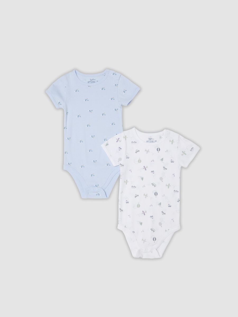 2-pack of light blue and white organic cotton bodysuits for babies and toddlers_0