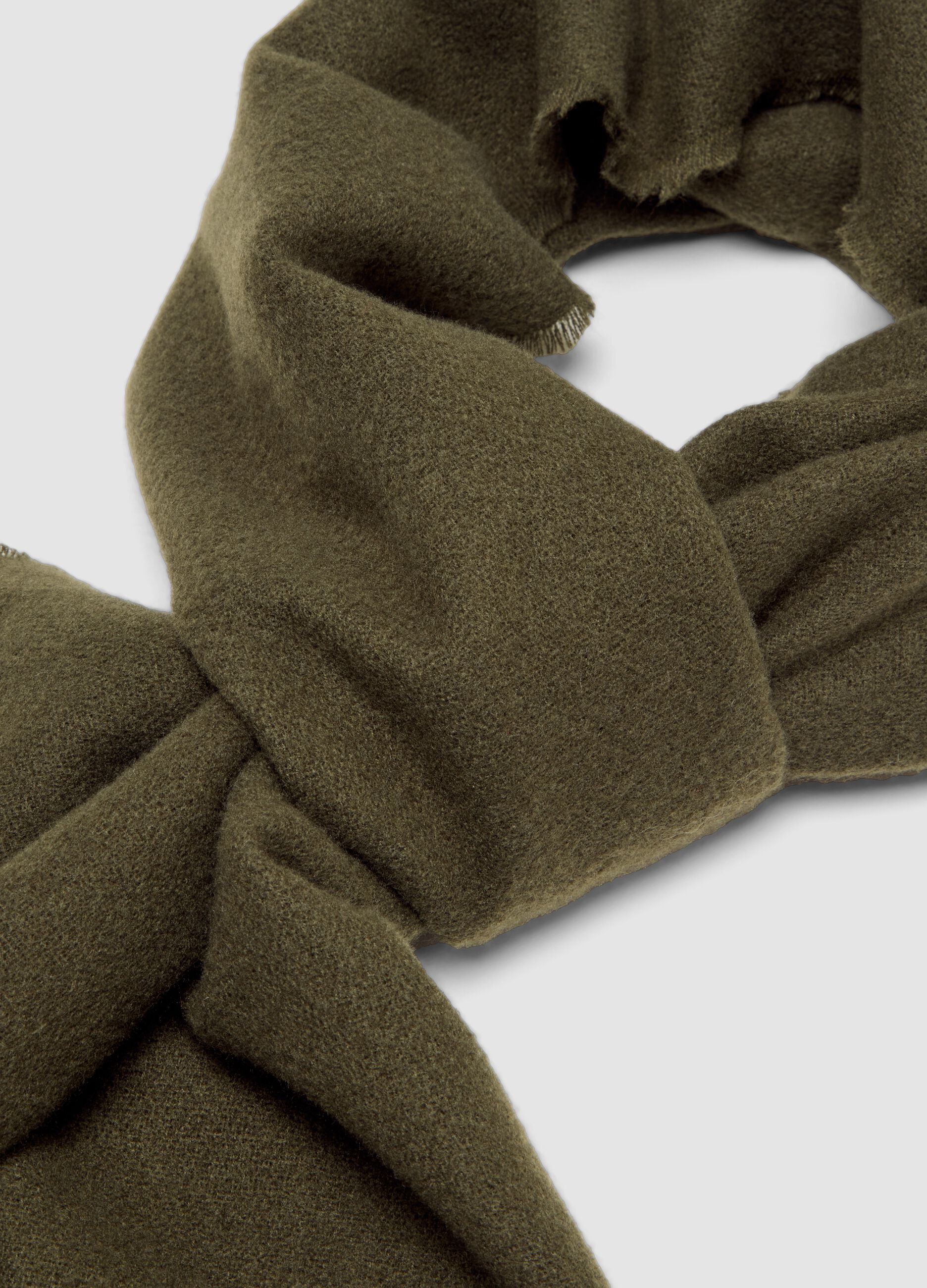 Green viscose-blend scarf with fringes