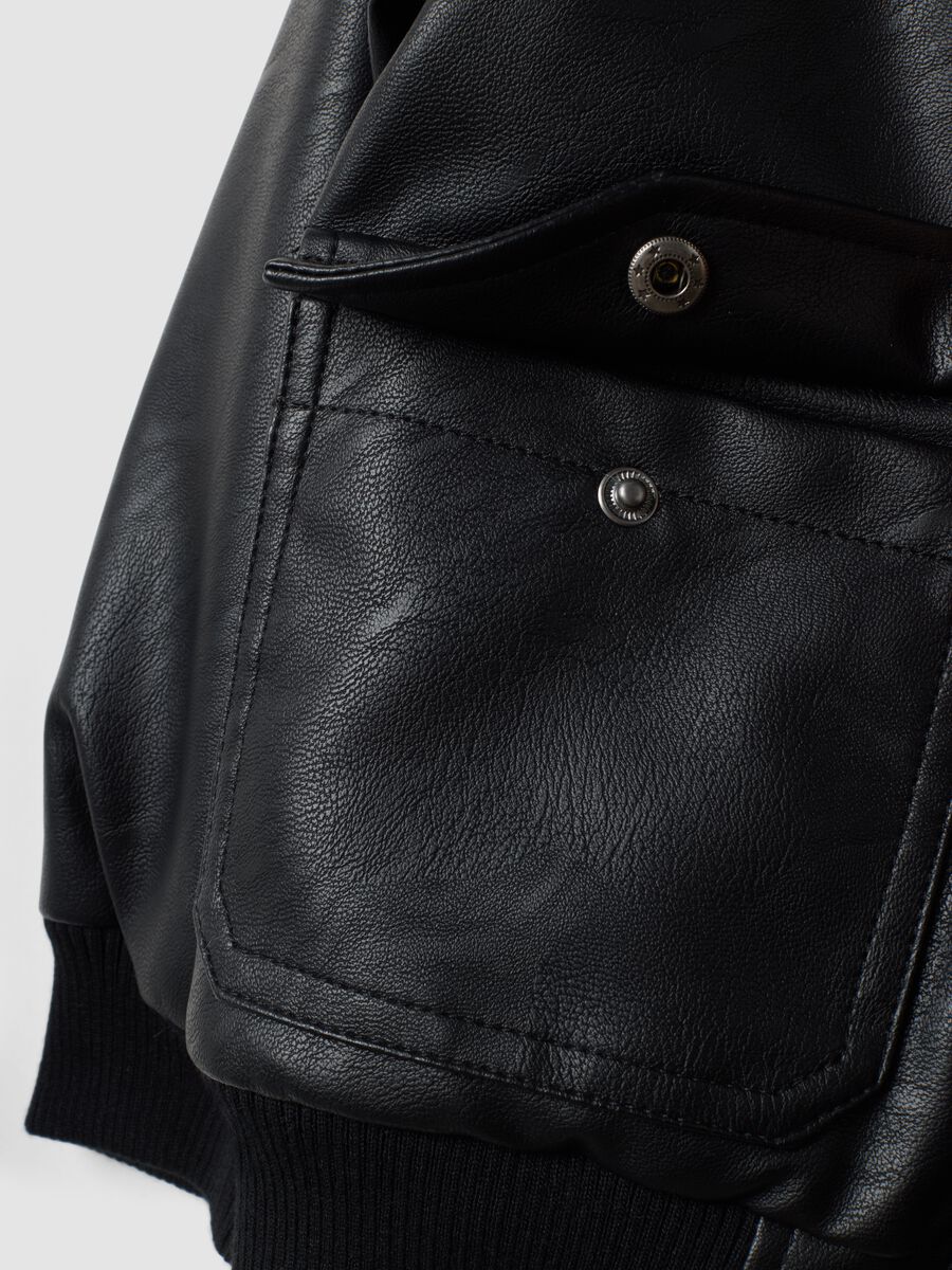 Black padded hooded zip-up jacket for boys_6