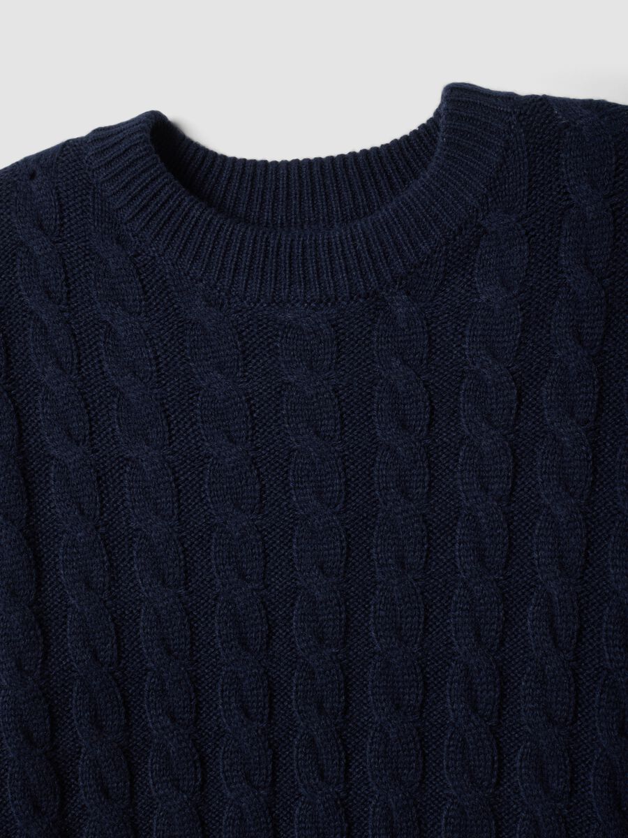 Maglia blu in misto lana a trecce con girocollo over fit_1