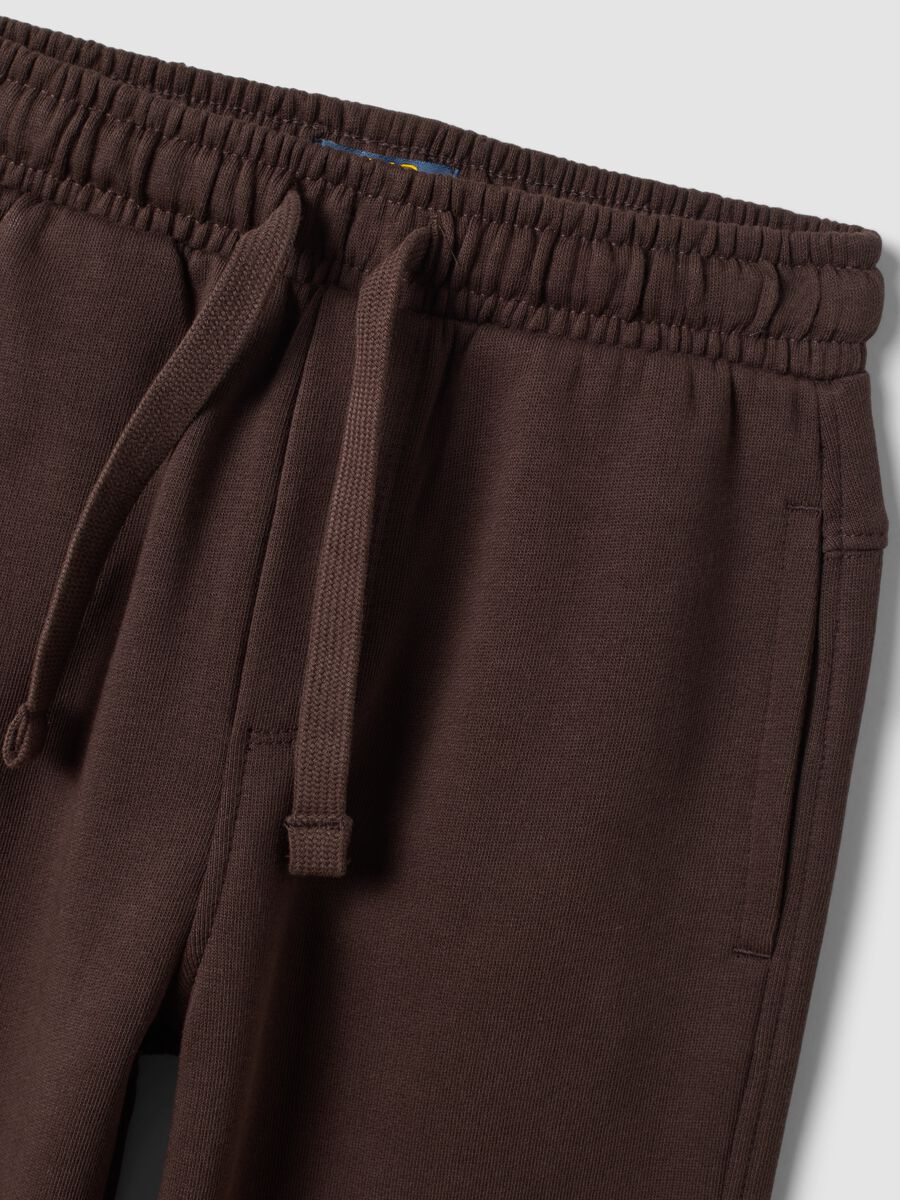 Brown overfit fleece joggers in pure cotton_3