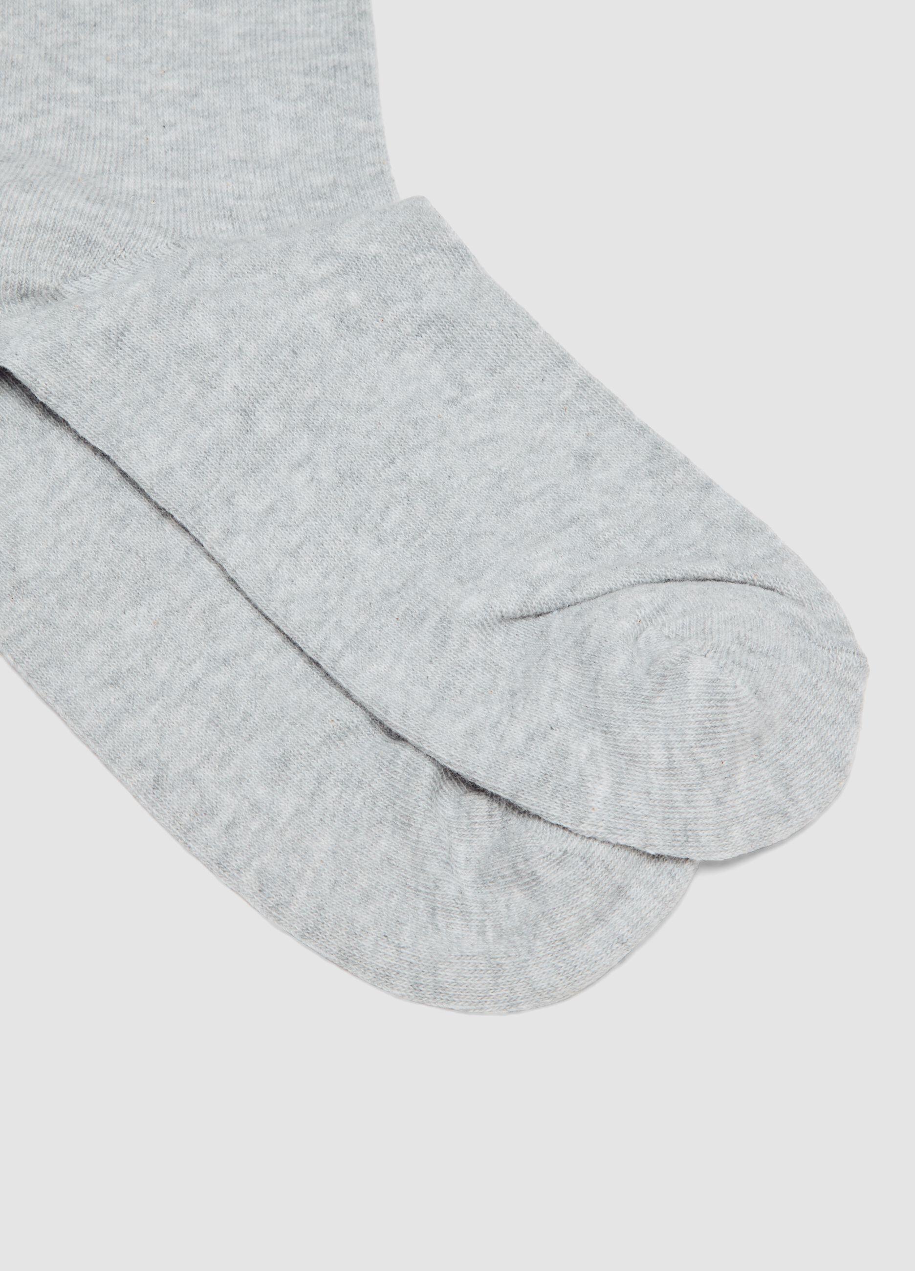 Three-pack of grey socks in organic stretch cotton