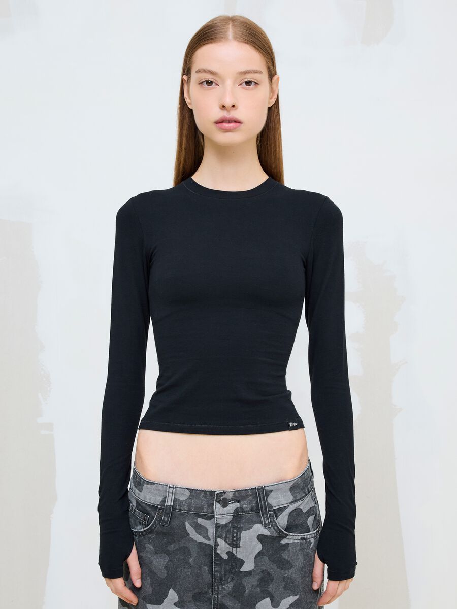 Perfect Black Long-Sleeve Top_3