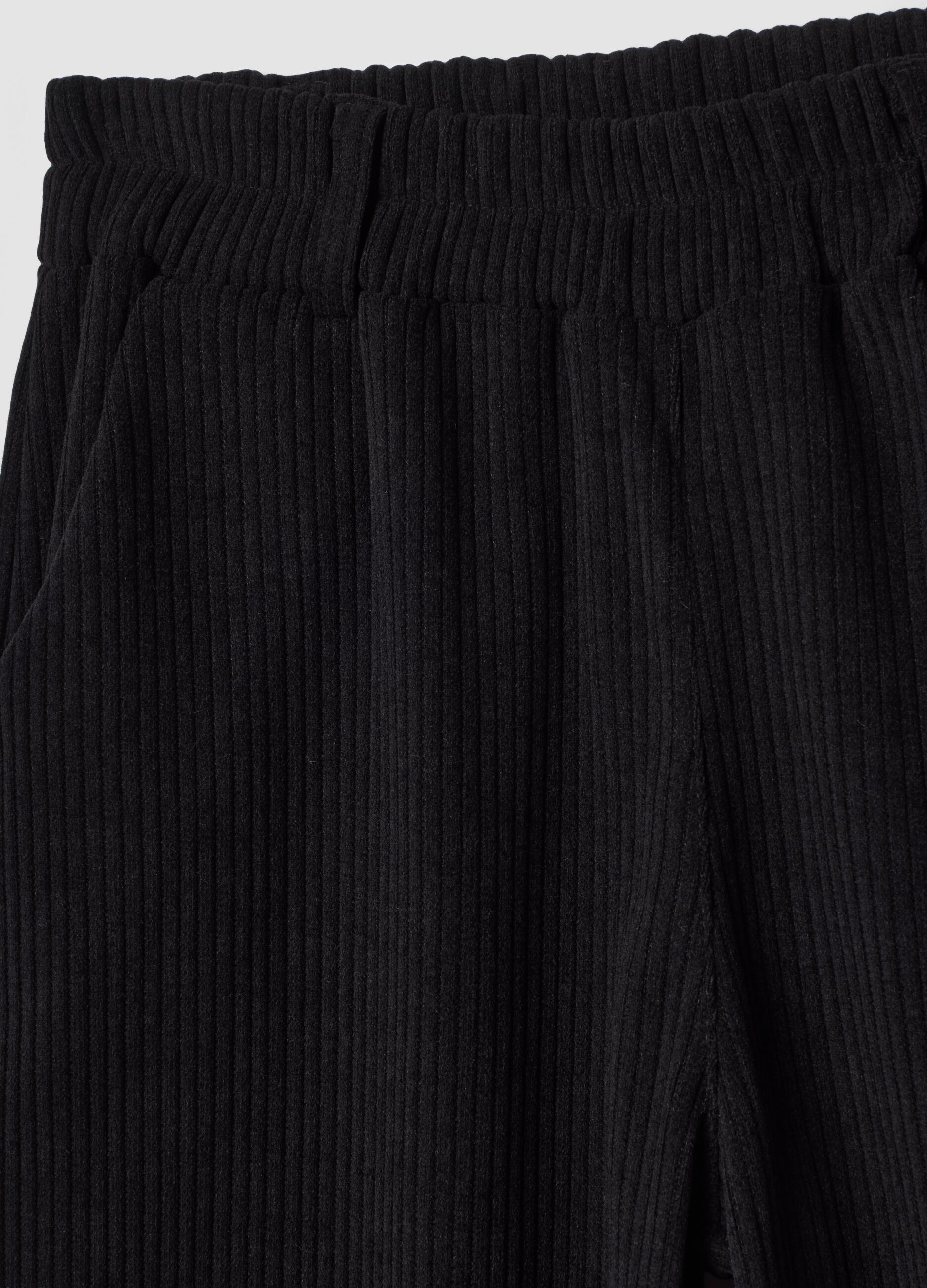 Pantaloni neri lunghi in tessuto elasticizzato regular fit